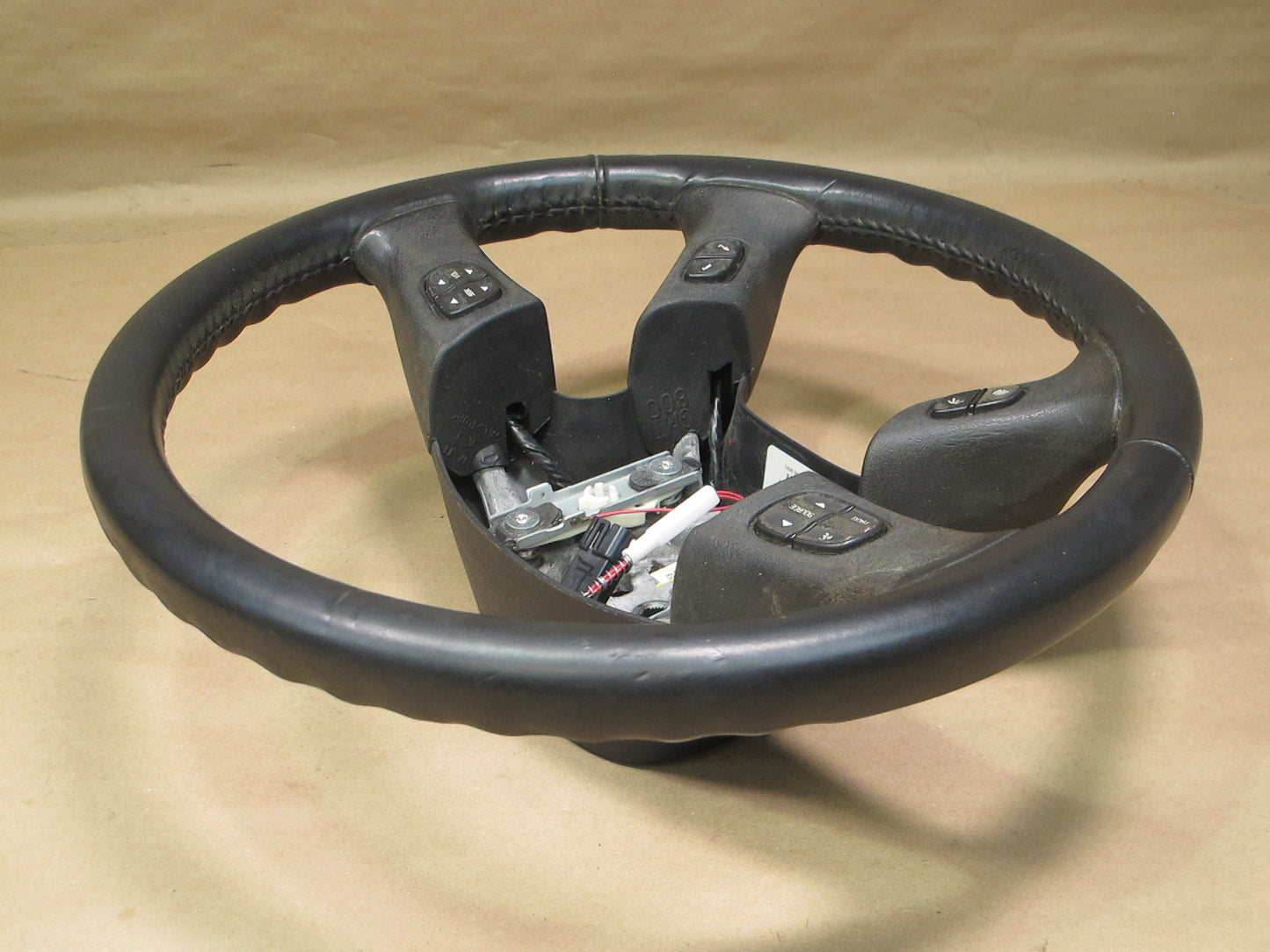 2003-2007 Hummer H2 Leather Steering w Controls 10364488