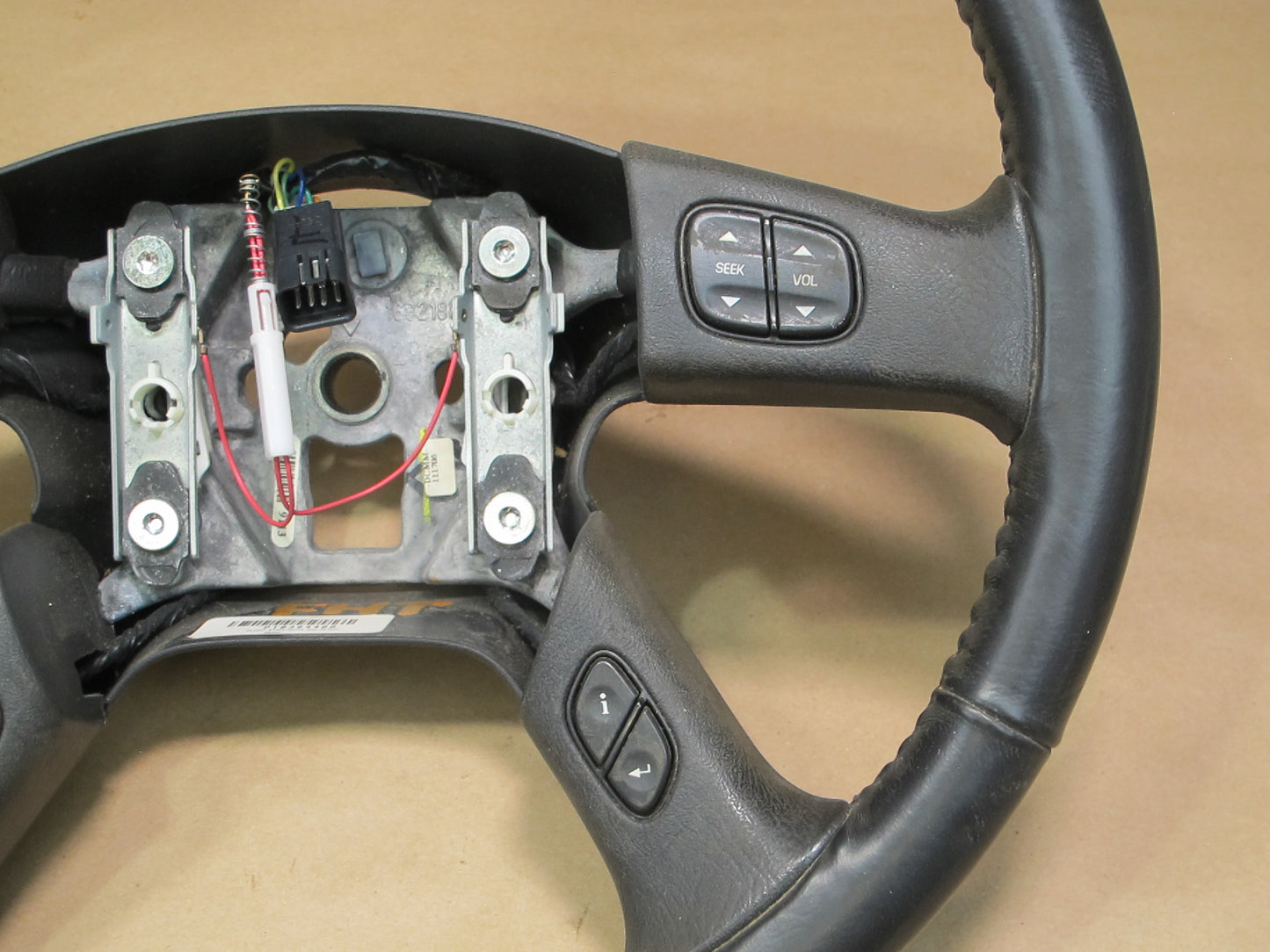 2003-2007 Hummer H2 Leather Steering w Controls 10364488