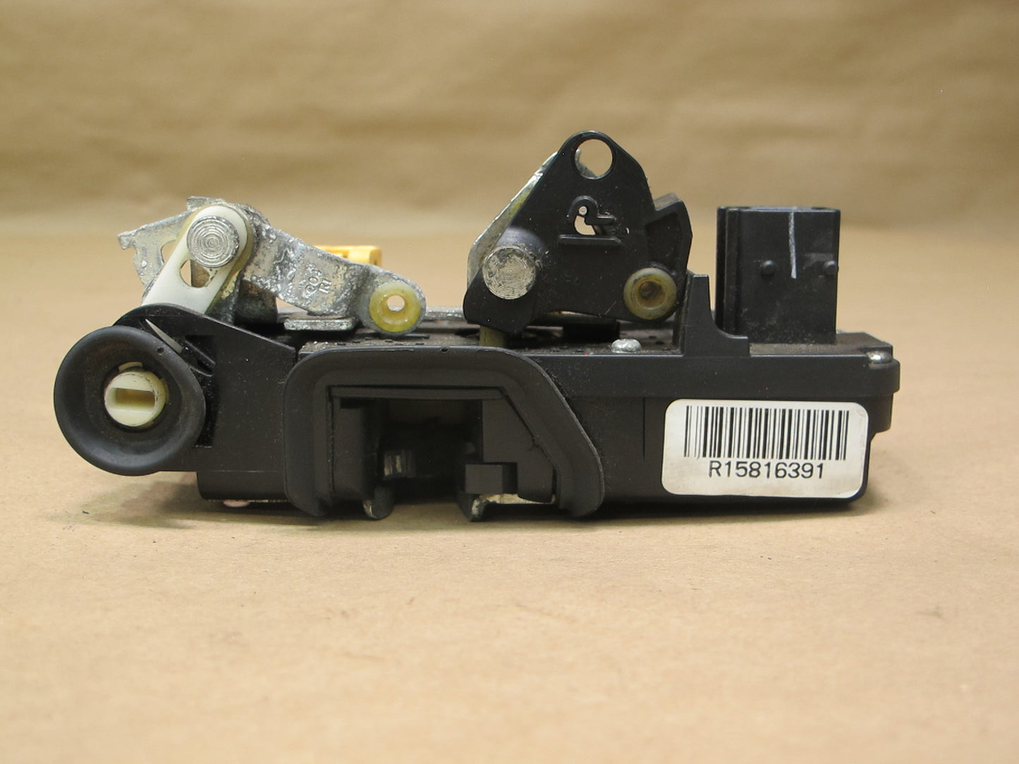 2003-2007 Hummer H2 Rear Right Door Lock Latch Actuator 15816391