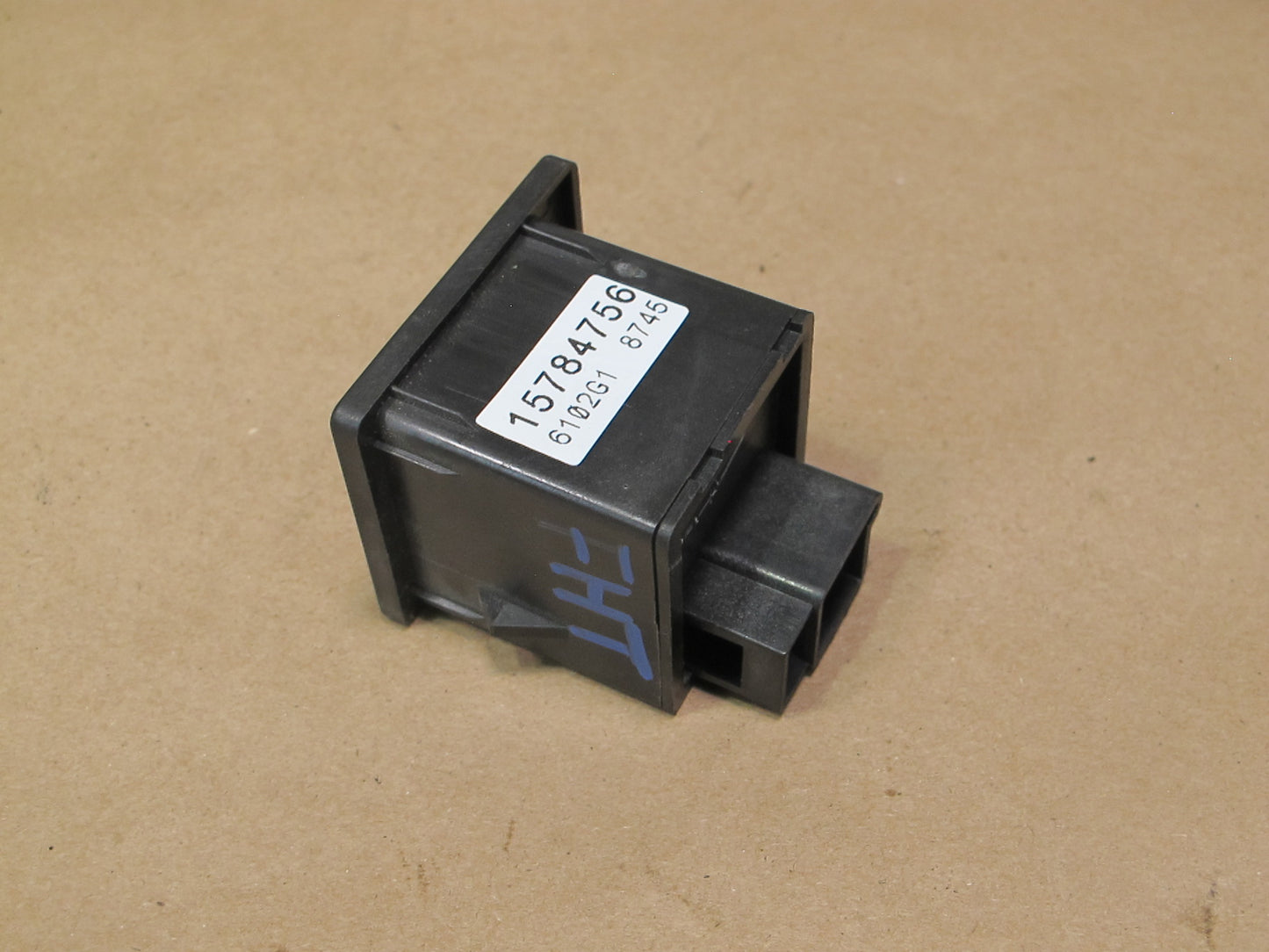 2003-2007 Hummer H2 Traction Control Button Switch 15784756 OEM