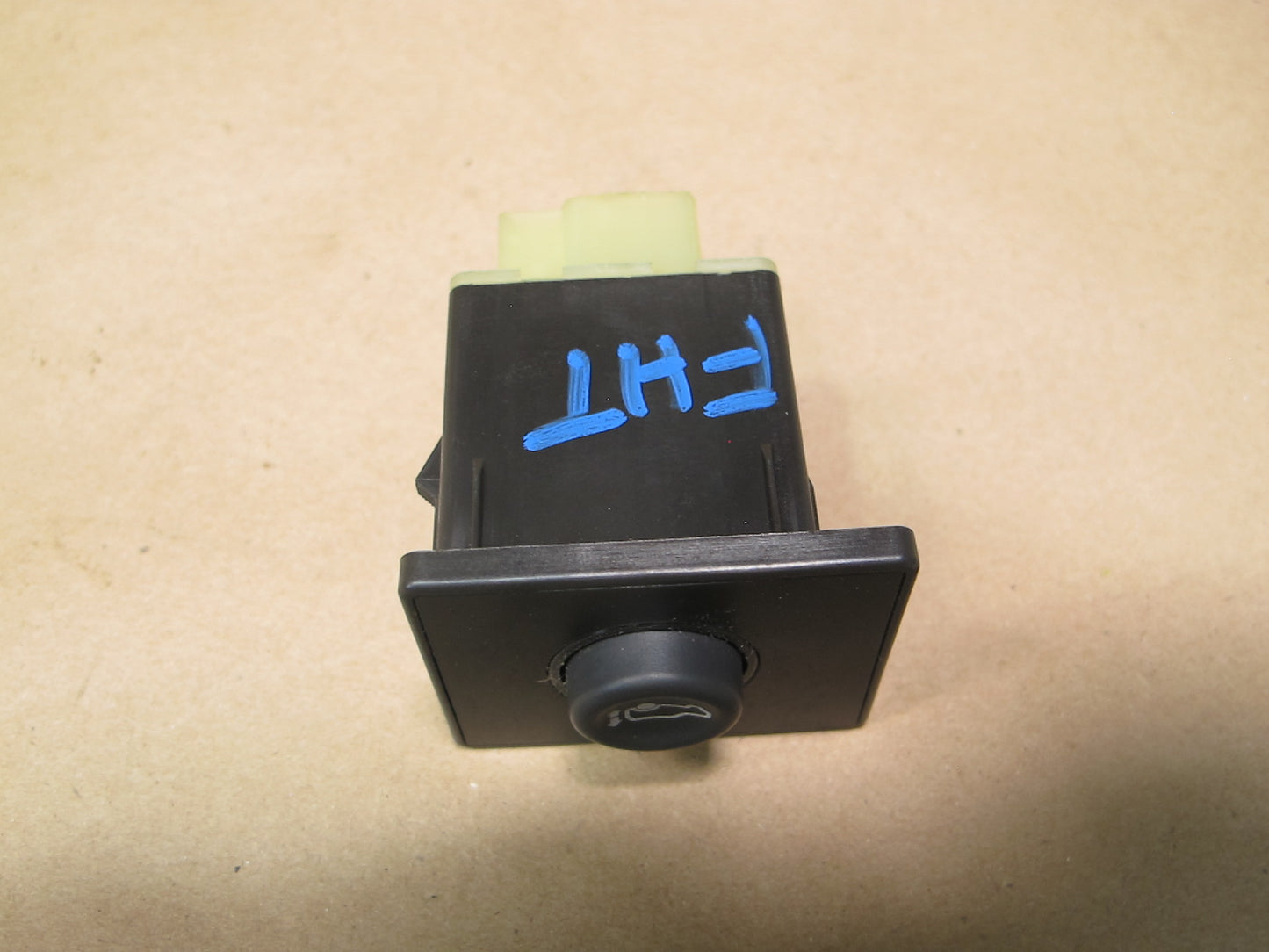 2003-2007 Hummer H2 Height Control Button Switch 15829440