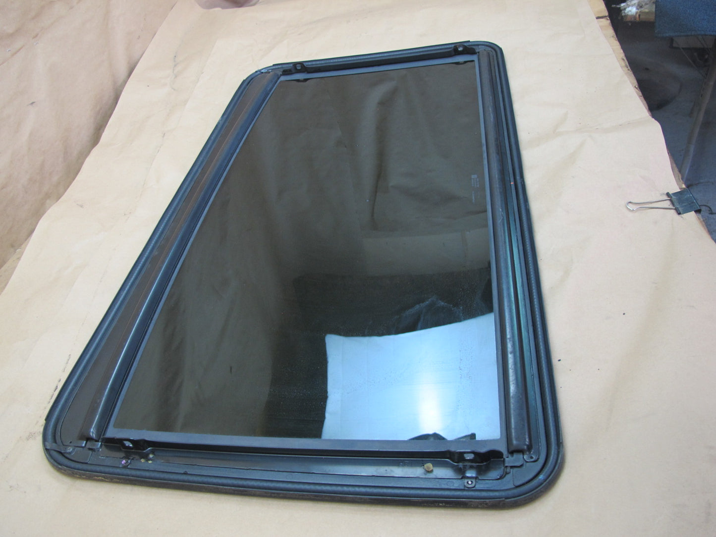 2003-2009 Hummer H2 Front Sunroof Glass Window Panel