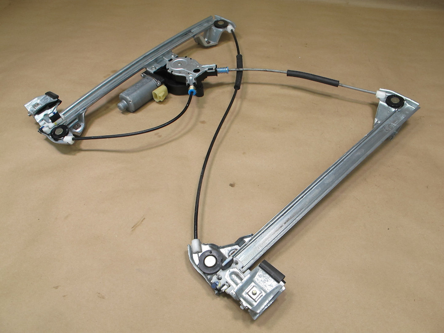 2003-2009 Hummer H2 Front Left Door Window Regulator w Motor