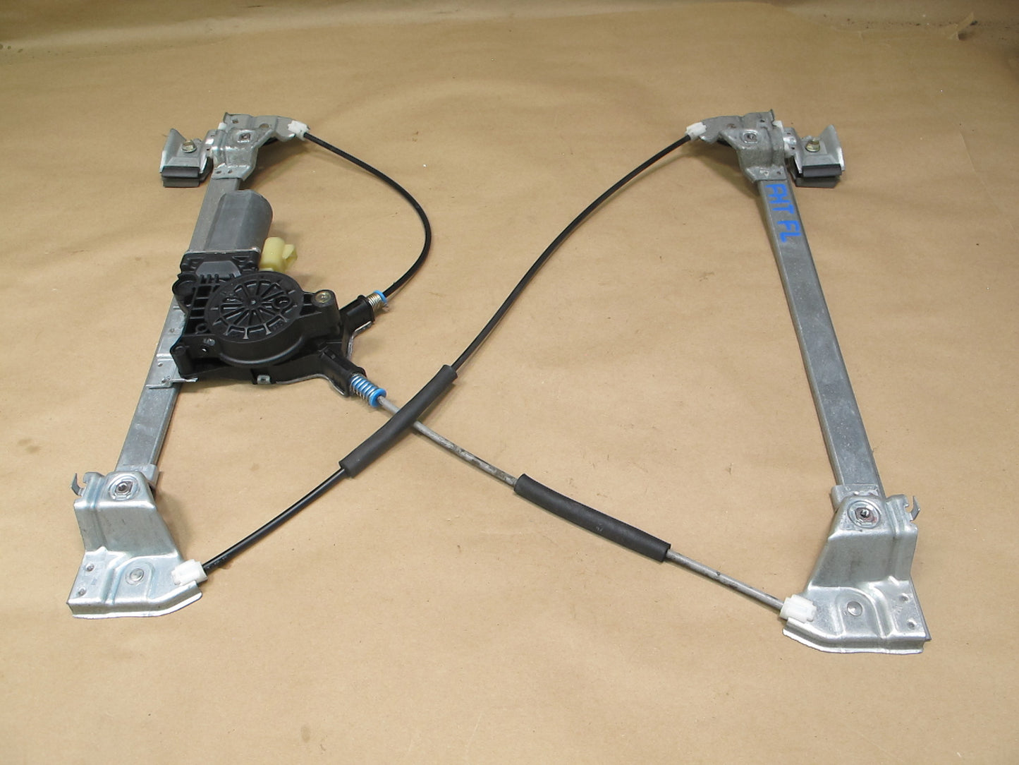 2003-2009 Hummer H2 Front Left Door Window Regulator w Motor