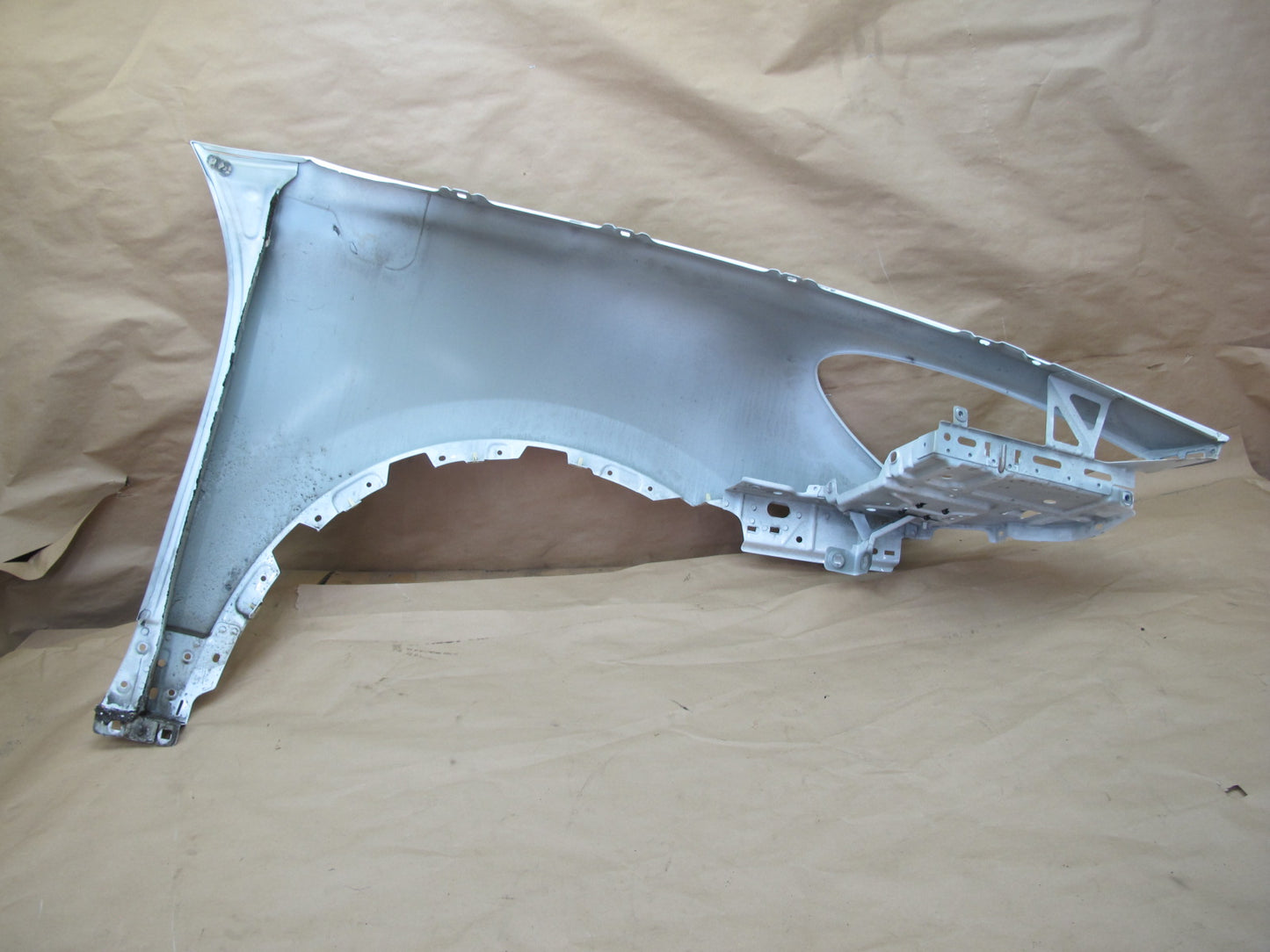 2011-2014 Porsche Cayenne 958 Front Left Driver Side Fender Shell Panel Cover