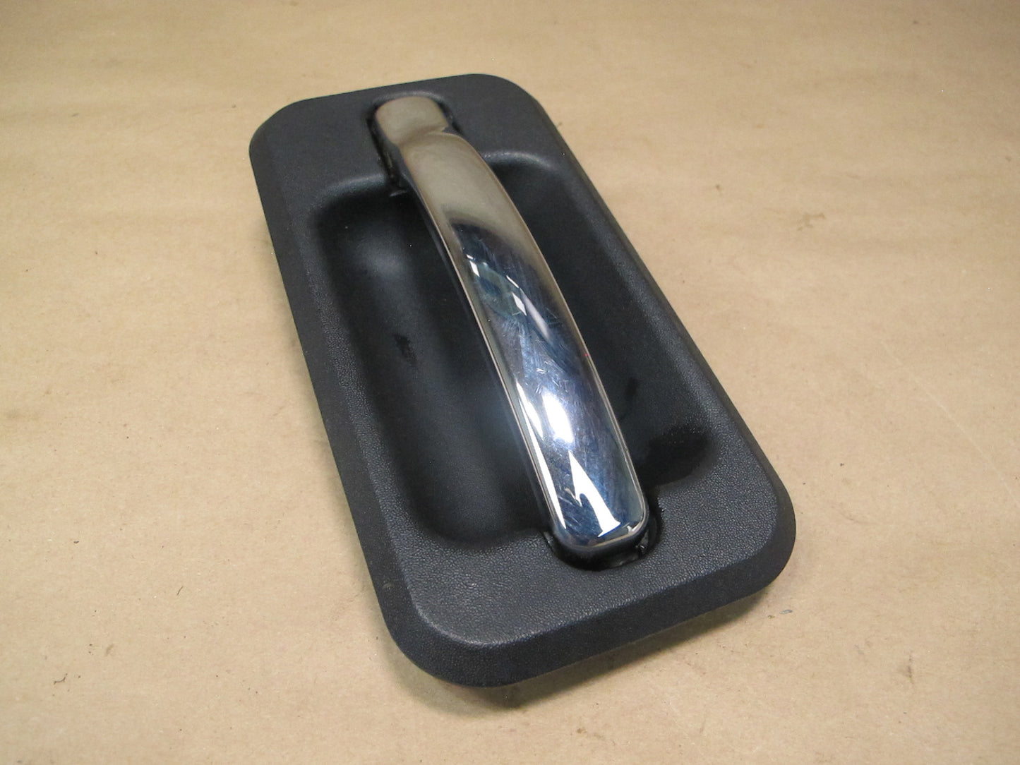 2003-2007 Hummer H2 Front Right Door Exterior Handle