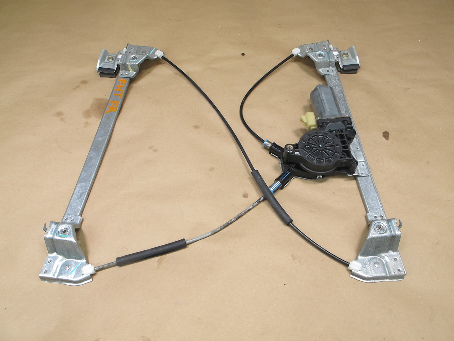 2003-2009 Hummer H2 Front Right Door Window Regulator w Motor