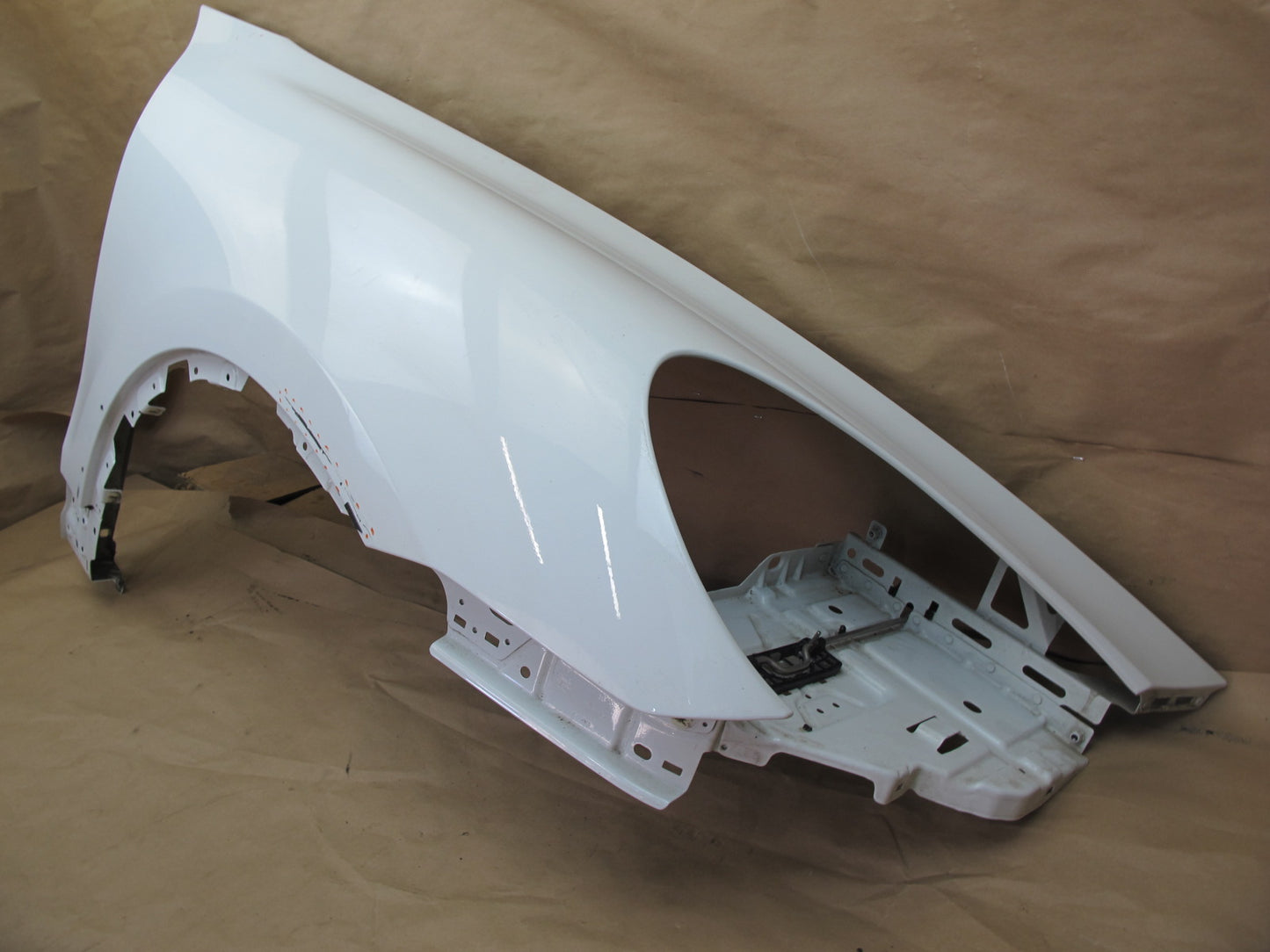 2011-2014 Porsche Cayenne 958 Front Right Pass Side Fender Shell Panel Cover