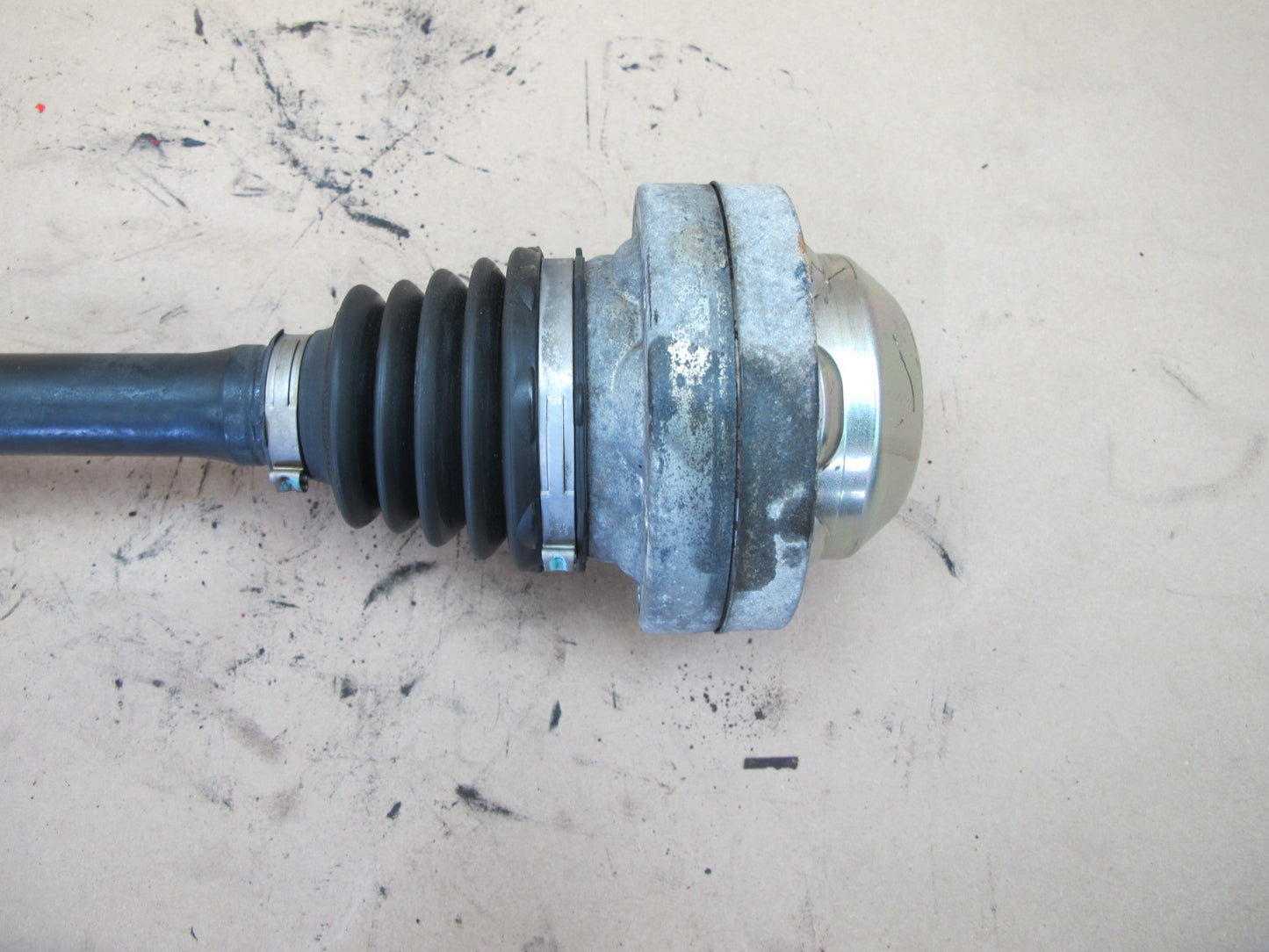 2011-2018 Porsche Cayenne 958 Front Right Passenger Side CV Axle Half Shaft