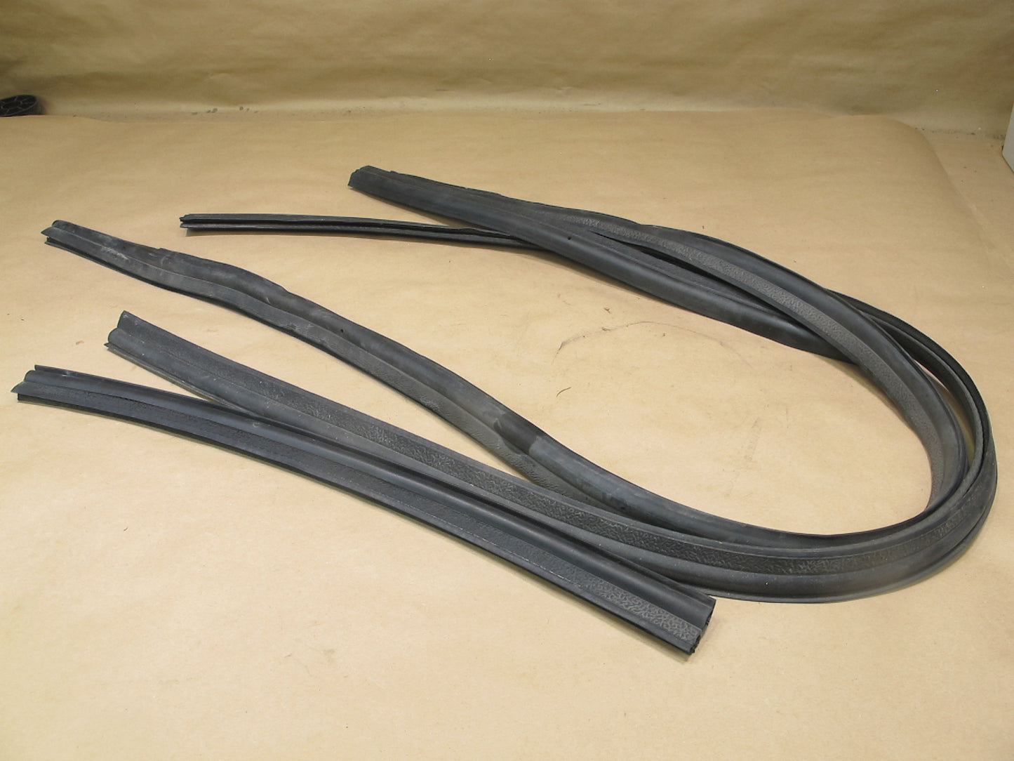 2003-2009 Hummer H2 Front Forward Rearward Hood Bonnet Weatherstrip Seal Set