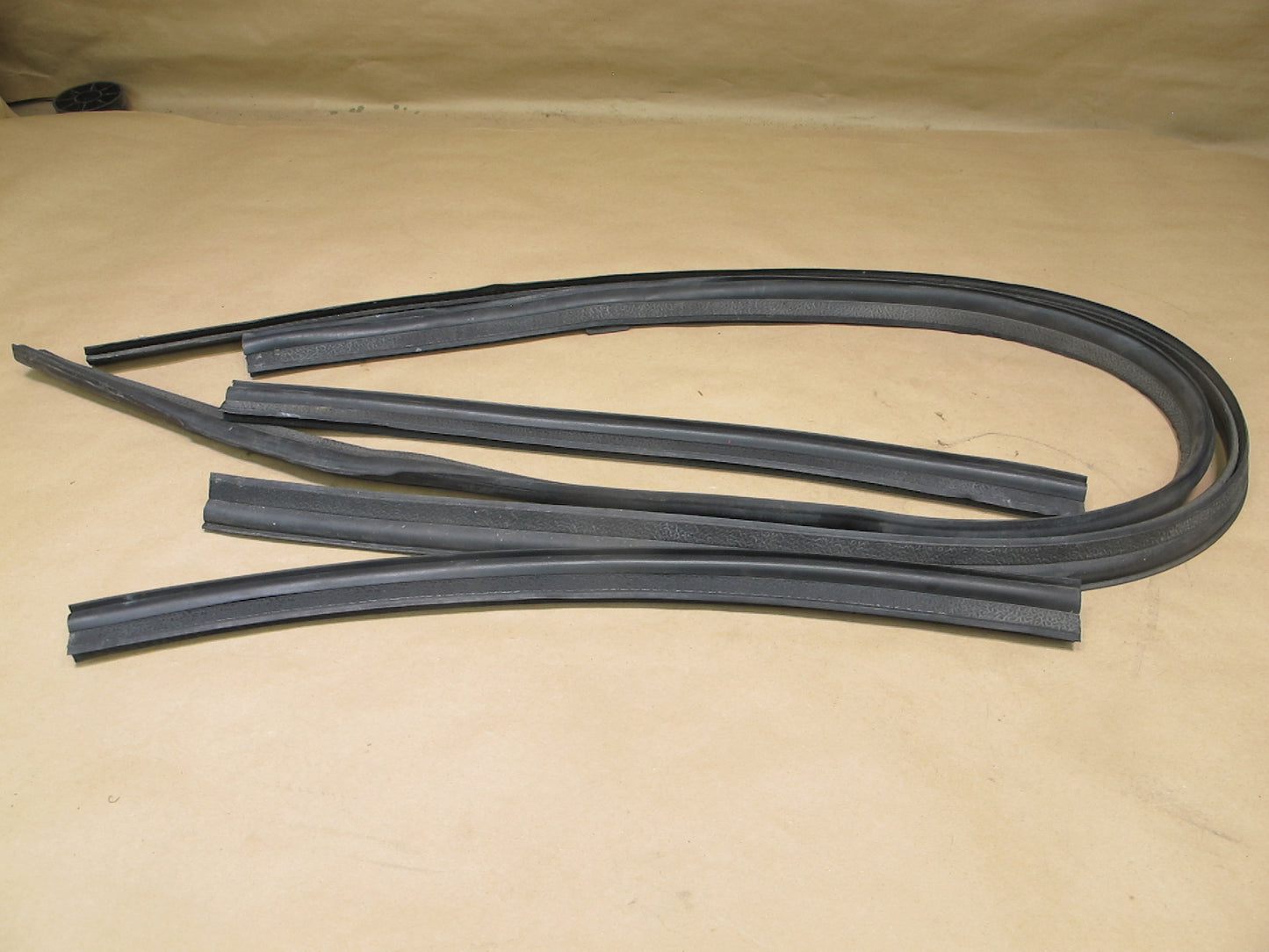 2003-2009 Hummer H2 Front Forward Rearward Hood Bonnet Weatherstrip Seal Set