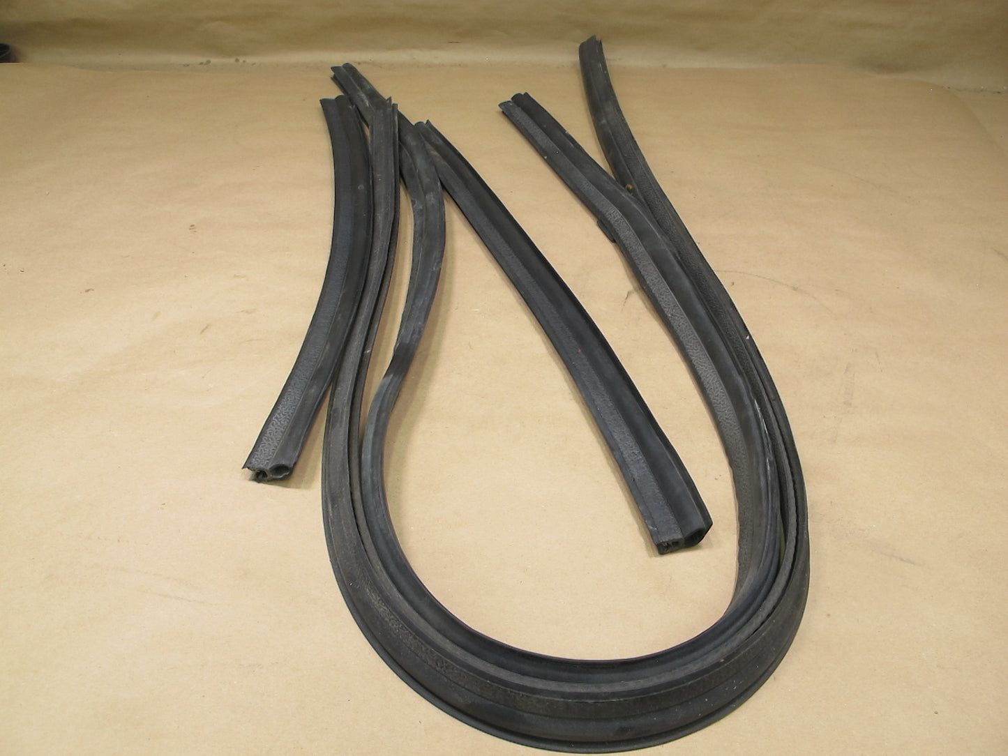 2003-2009 Hummer H2 Front Forward Rearward Hood Bonnet Weatherstrip Seal Set