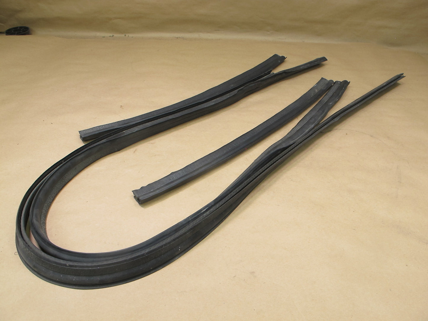 2003-2009 Hummer H2 Front Forward Rearward Hood Bonnet Weatherstrip Seal Set