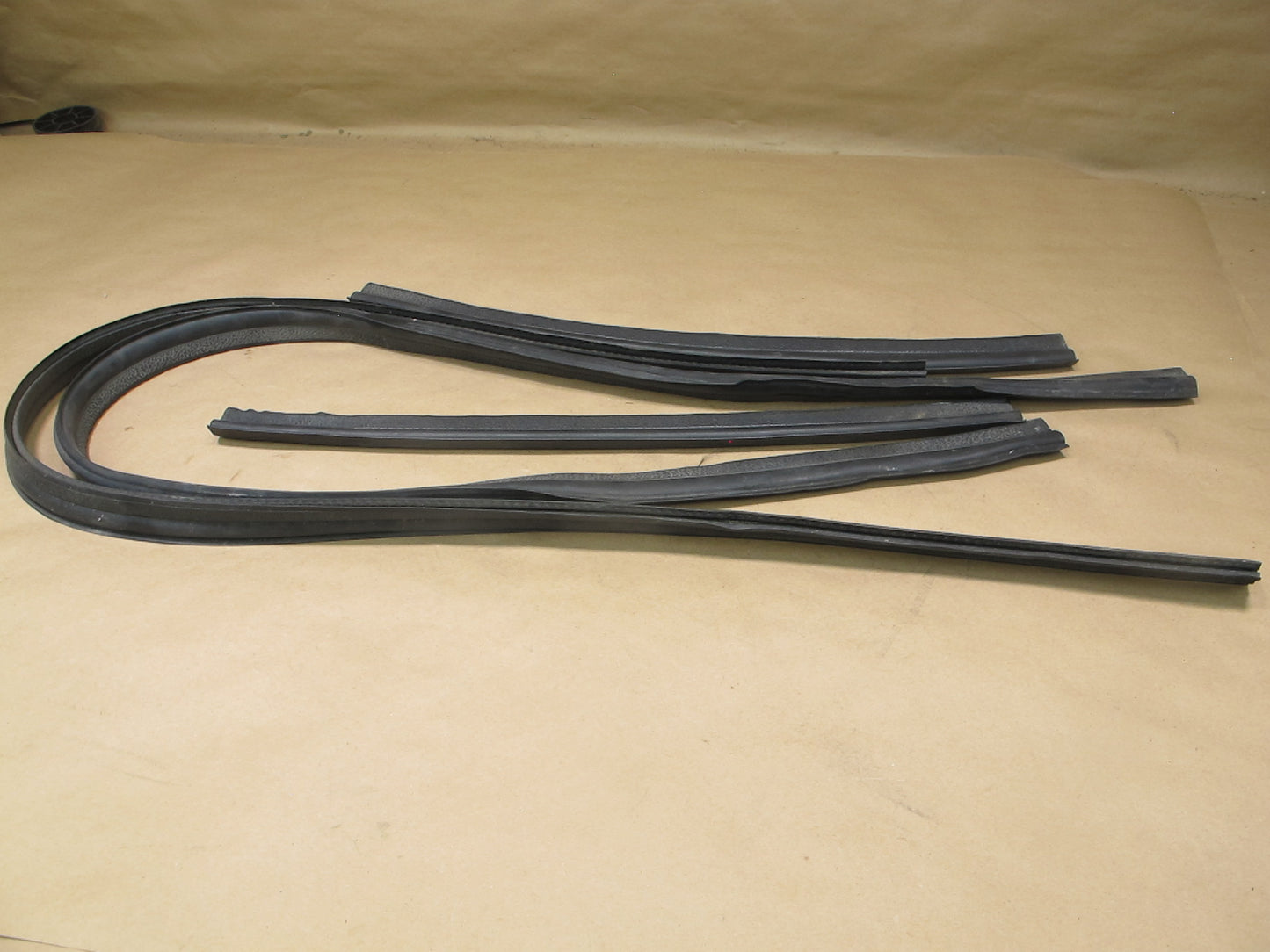 2003-2009 Hummer H2 Front Forward Rearward Hood Bonnet Weatherstrip Seal Set