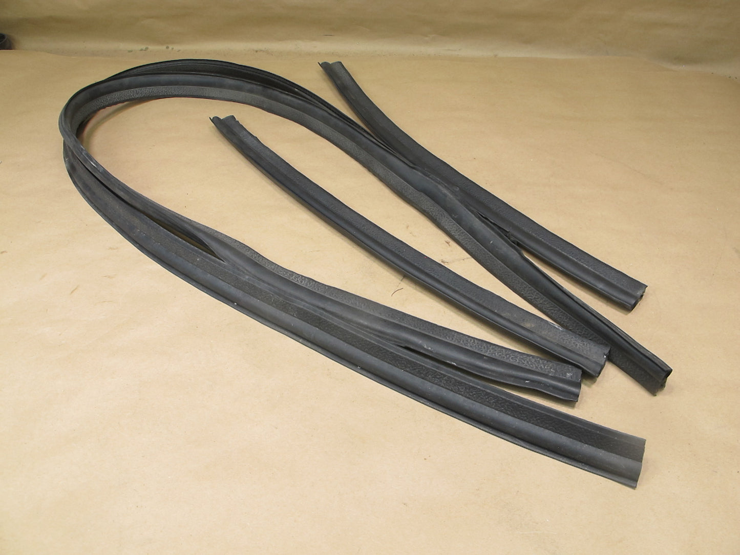 2003-2009 Hummer H2 Front Forward Rearward Hood Bonnet Weatherstrip Seal Set