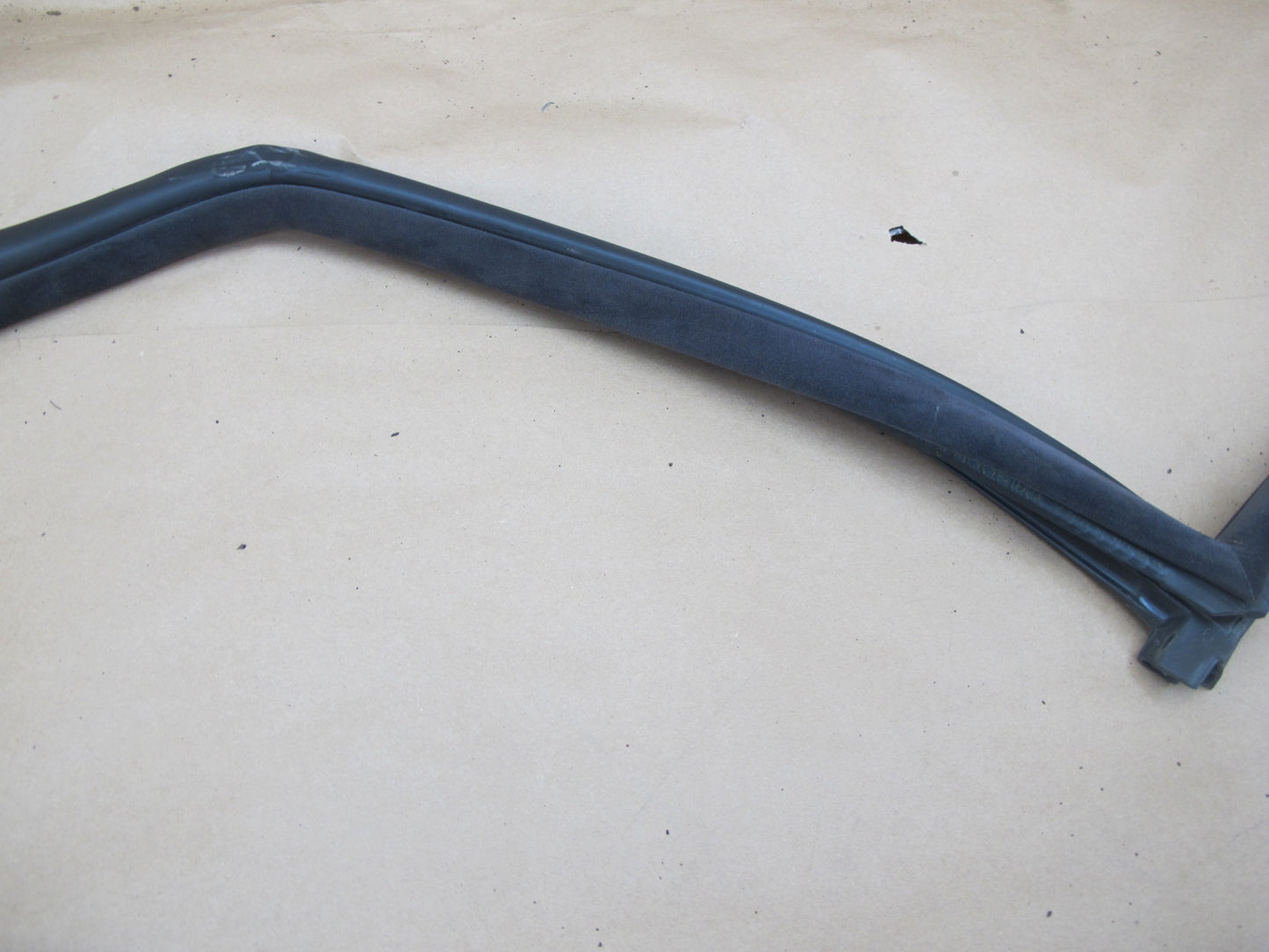 01-06 BMW E46 Coupe Right Door Weatherstrip Rubber Seal OEM