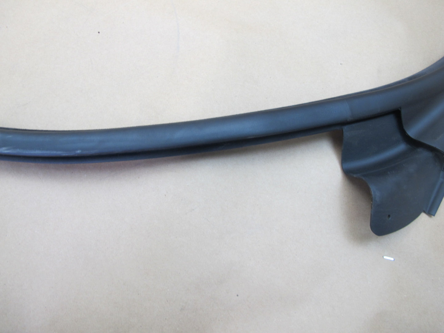 01-06 BMW E46 Coupe Right Door Weatherstrip Rubber Seal OEM