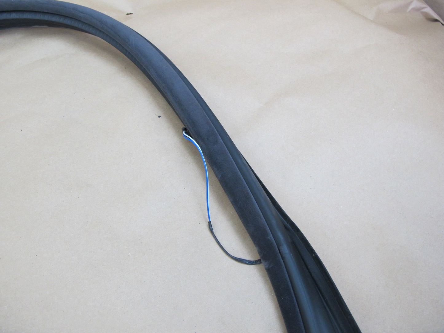 01-06 BMW E46 Coupe Right Door Weatherstrip Rubber Seal OEM