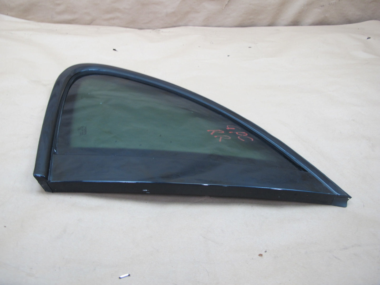 2011-2018 Porsche Cayenne 958 Rear Right Side Door Quarter Glass Window