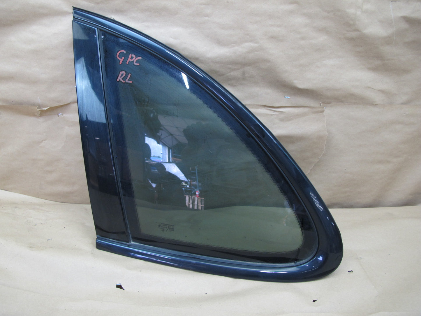 2011-2018 Porsche Cayenne 958 Rear Left Side Door Quarter Glass Window