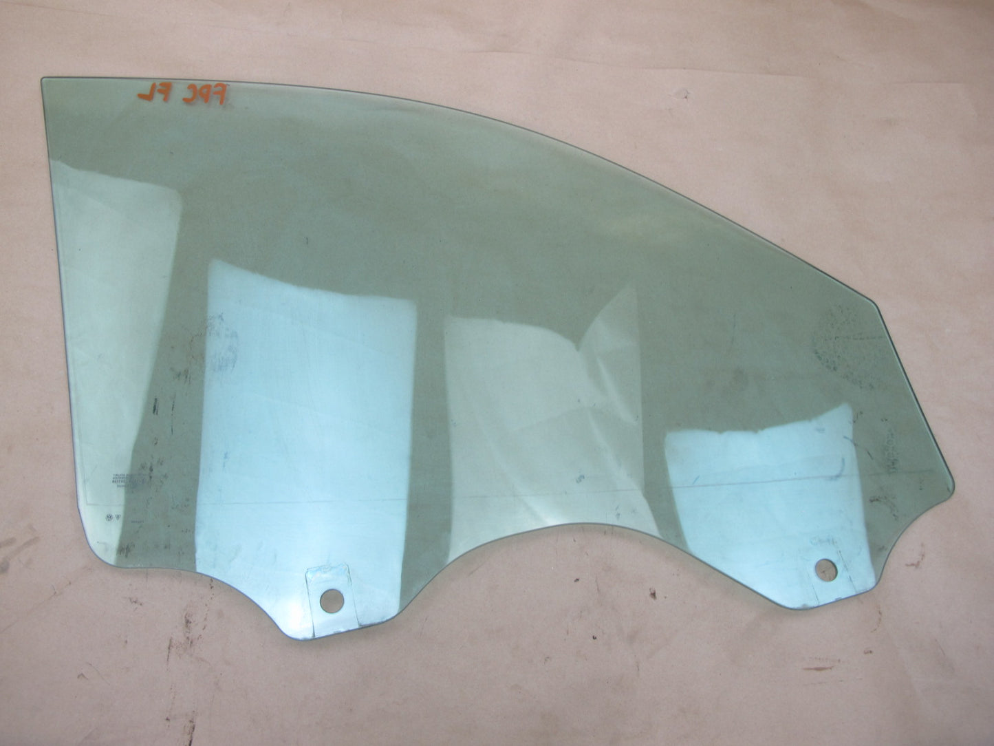 2003-2010 Porsche Cayenne 955 Front Left Door Glass Window