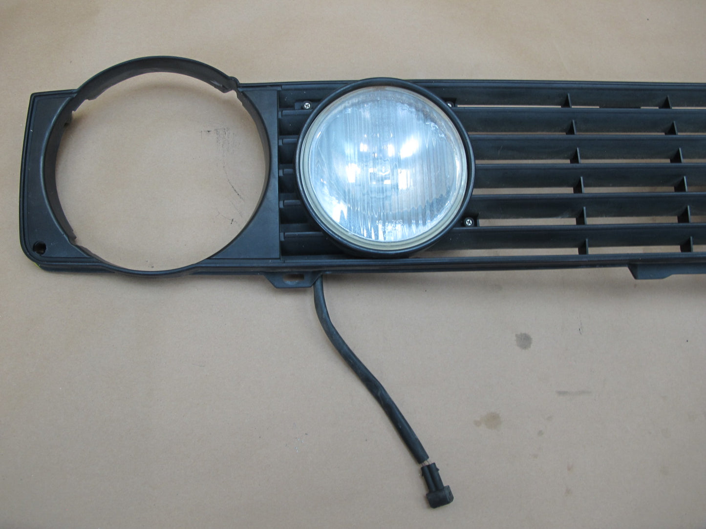 88-93 VW Golf MK1 Cabriolet Quad Round Headlight Grille & Fog Light Assy OEM