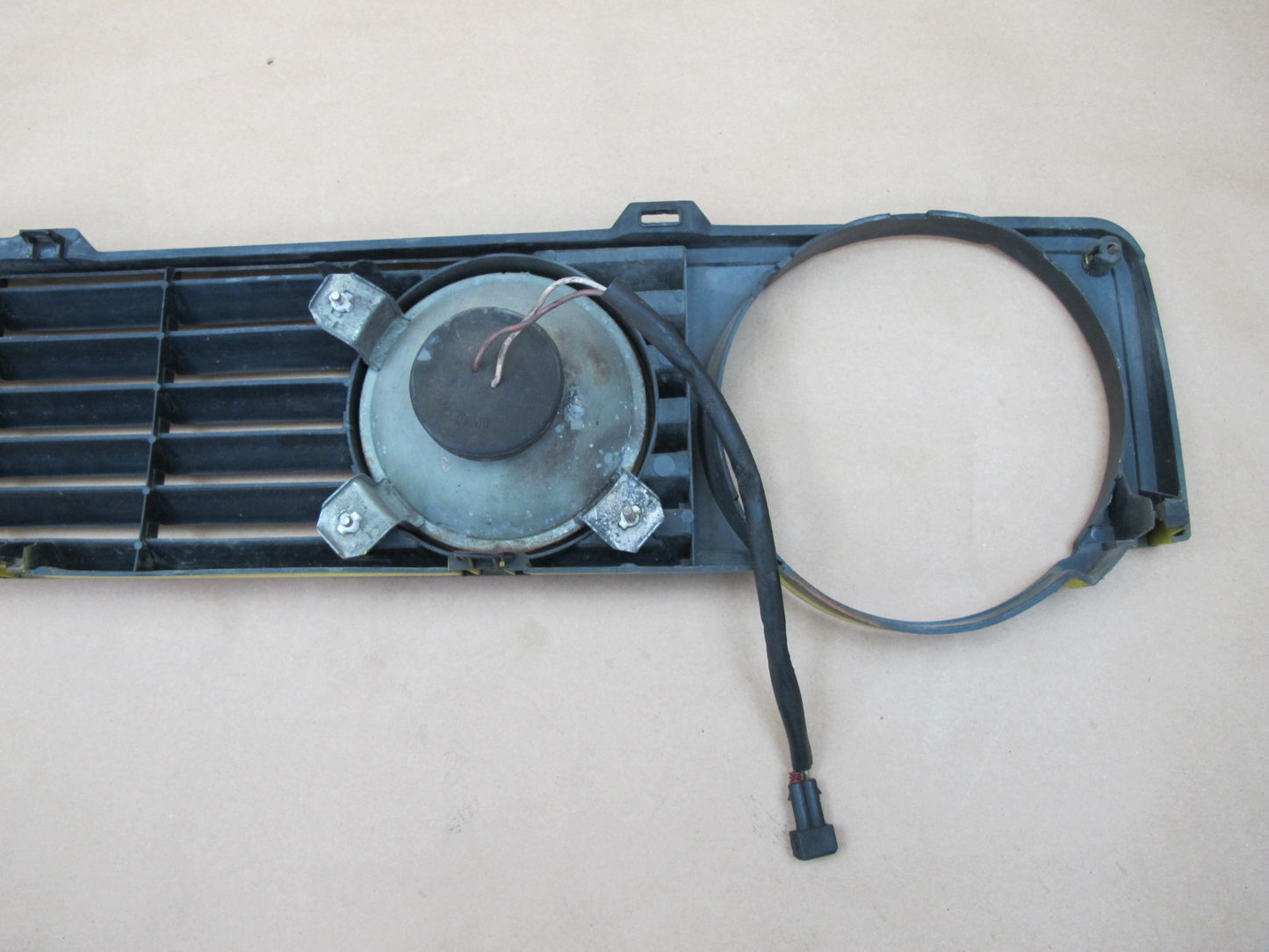 88-93 VW Golf MK1 Cabriolet Quad Round Headlight Grille & Fog Light Assy OEM