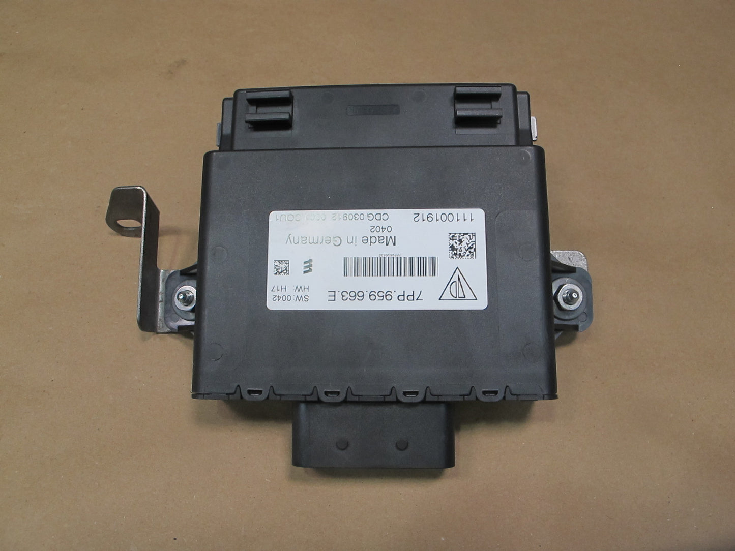 2011-2018 Porsche Cayenne 958 Voltage Converter Control Module Unit 7PP959663E