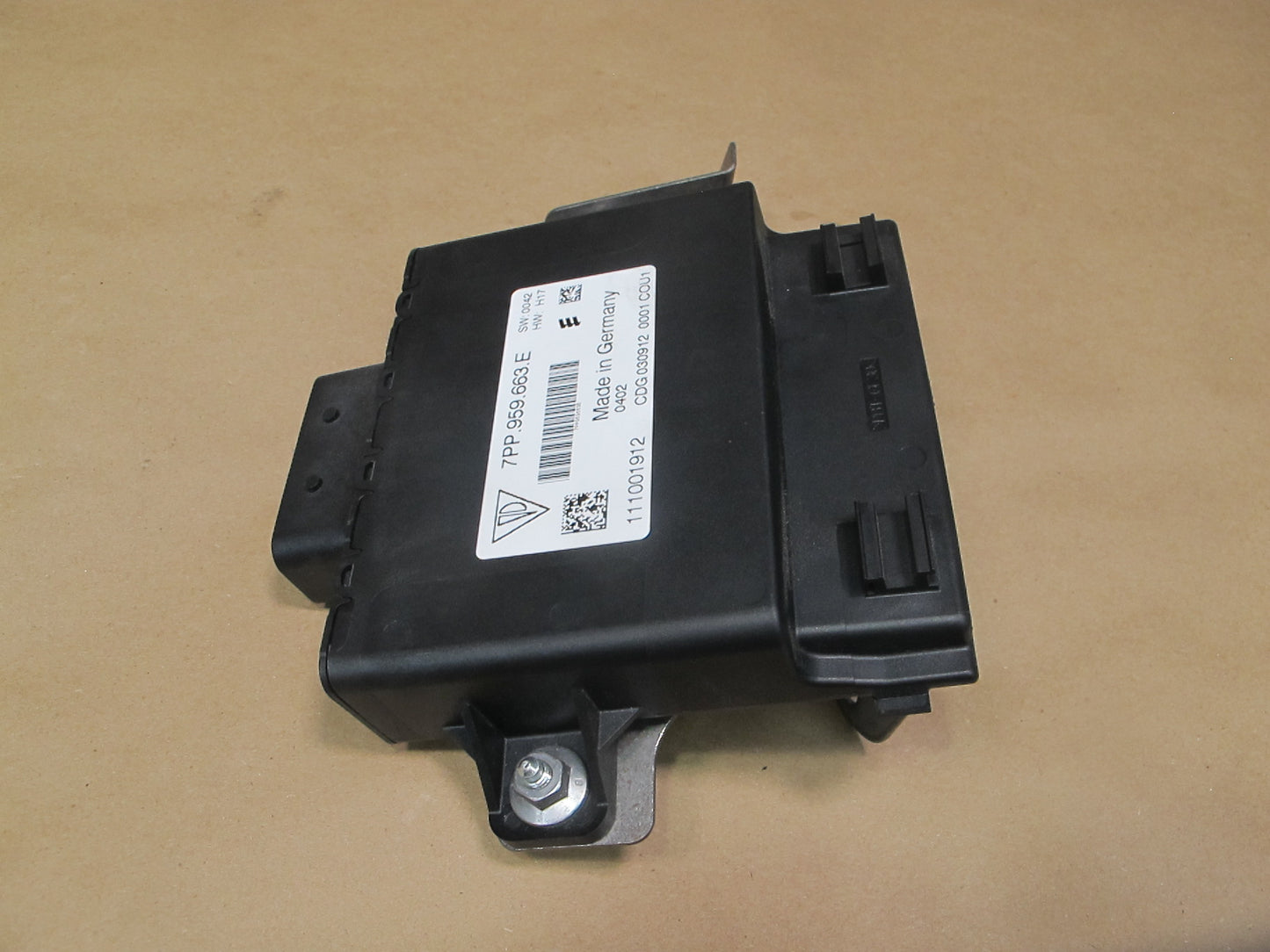 2011-2018 Porsche Cayenne 958 Voltage Converter Control Module Unit 7PP959663E