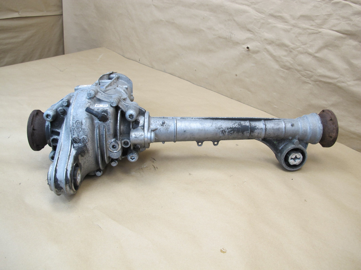 2013-2014 Porsche Cayenne GTS 958 4.8L Front Differential Carrier 3.70 Ratio