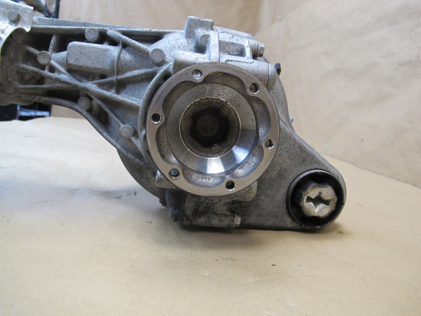 2013-2014 Porsche Cayenne GTS 958 4.8L Front Differential Carrier 3.70 Ratio