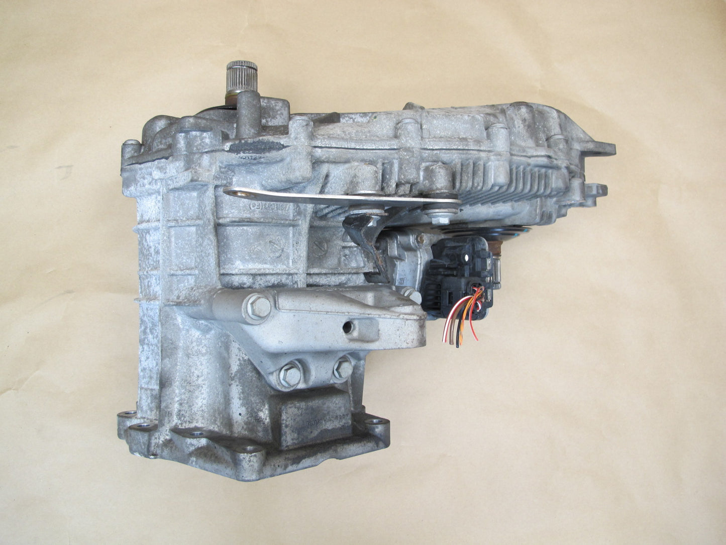 2013-2014 Porsche Cayenne GTS 958 Transmission Transfer Case Box w Motor