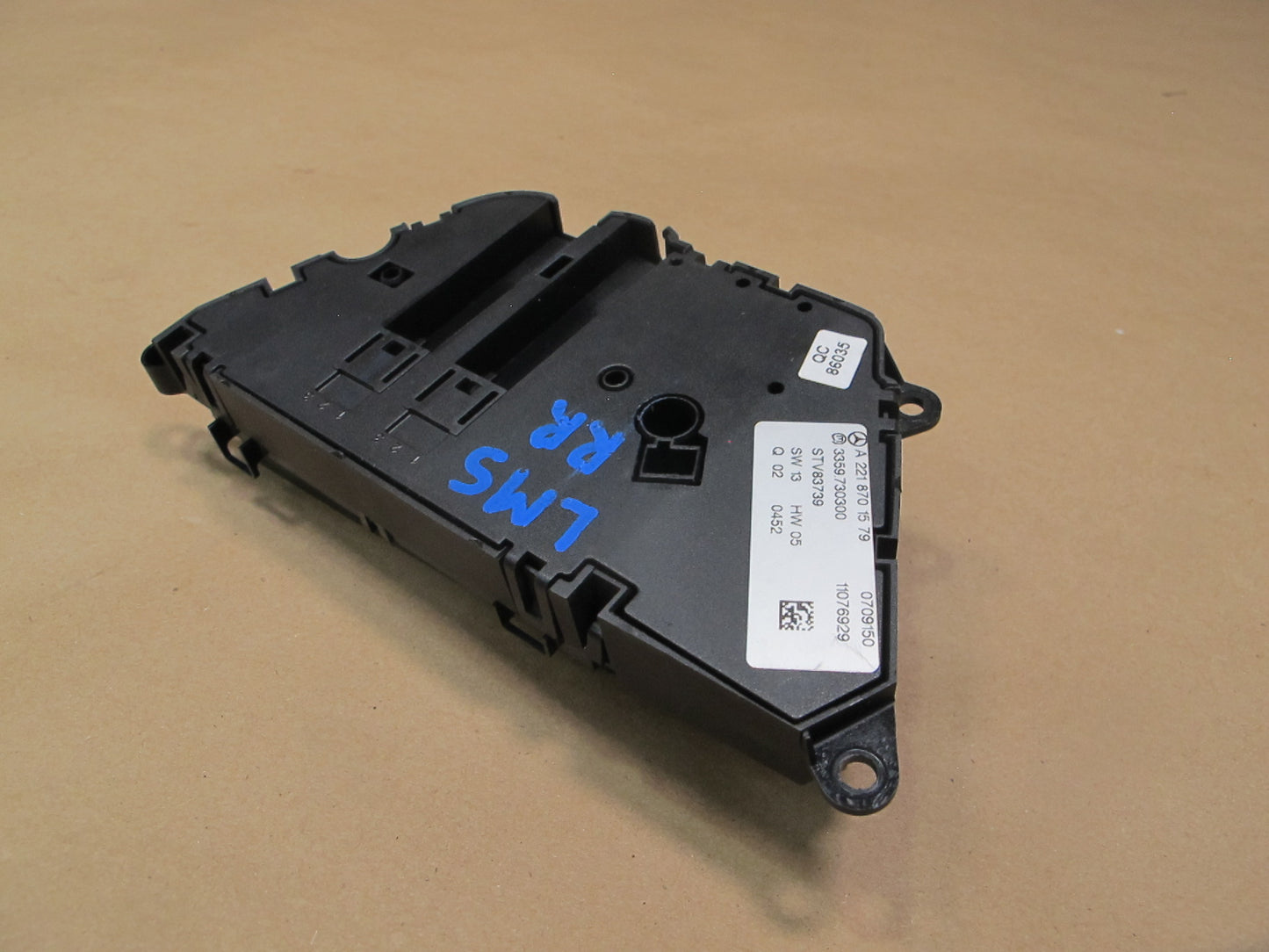 07-13 Mercedes W221 S550 S600 Rear Right Seat Adjust Switch 2218701579