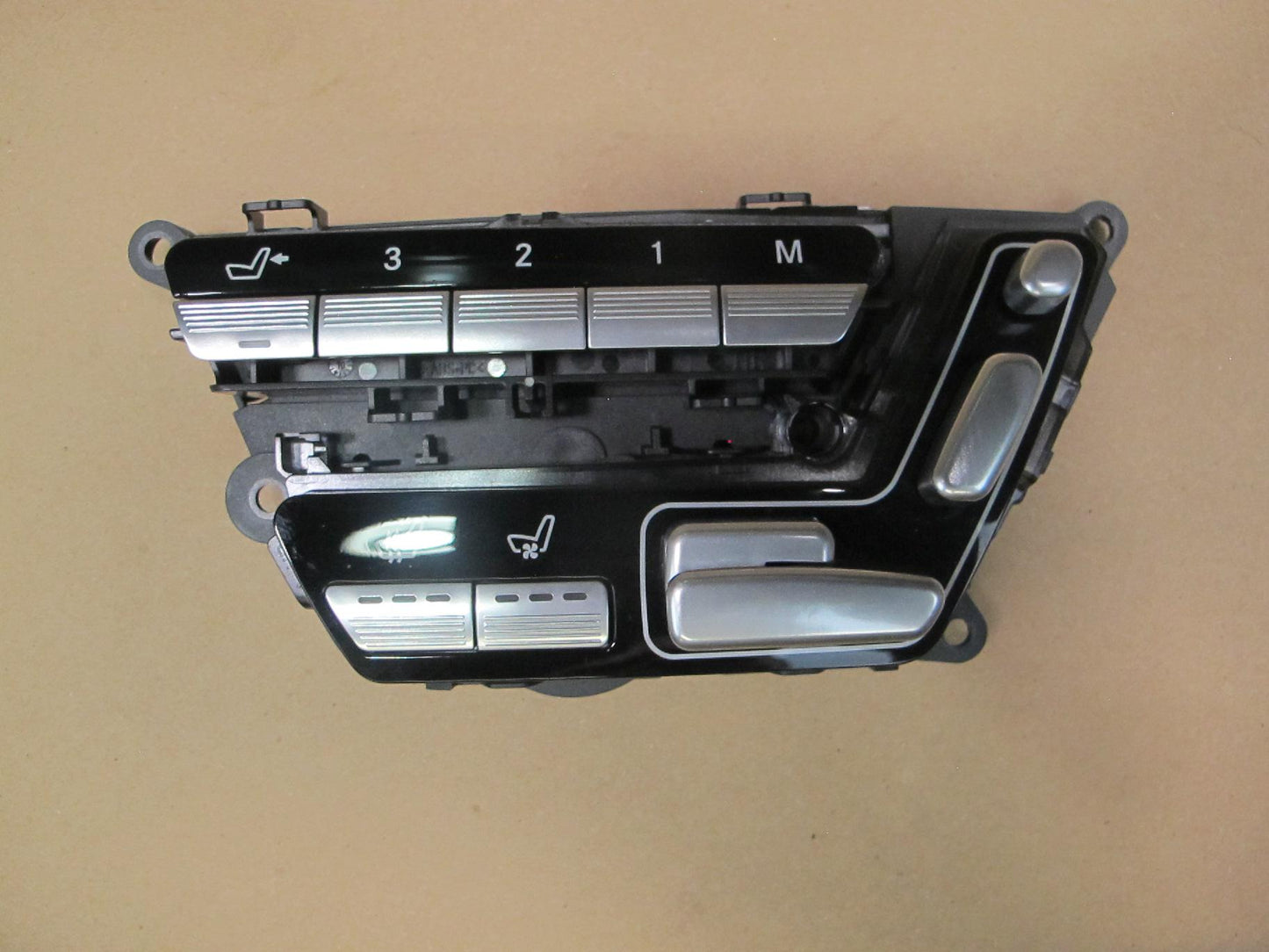 07-13 Mercedes W221 S550 S600 Rear Right Seat Adjust Switch 2218701579