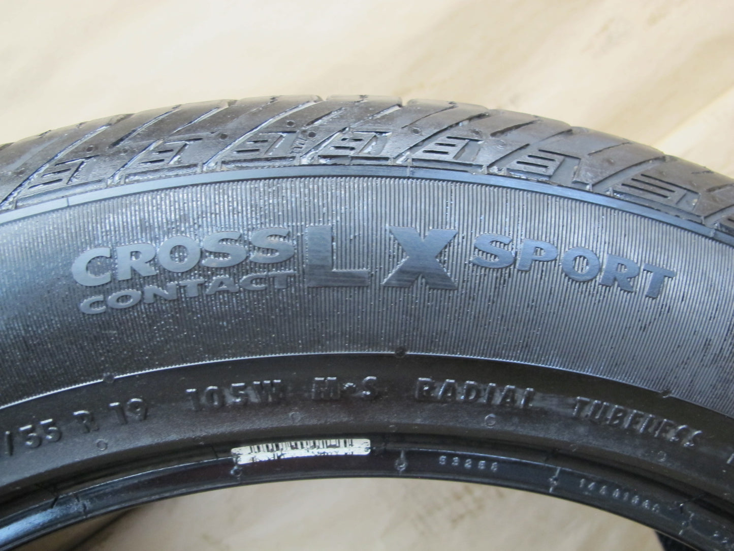 Set of 2 Continental Crosscontact Lxsport Tire 235/55 R19 105W 3521 8/32 Tread