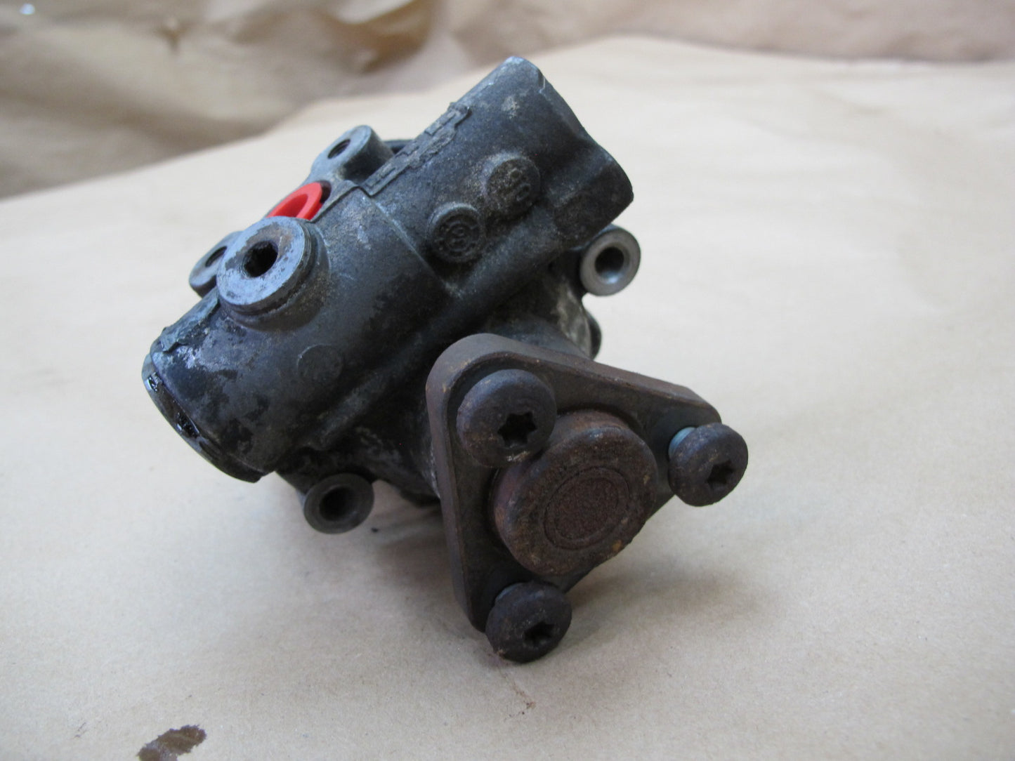 2003-2006 Porsche Cayenne 955 Turbo Power Steering Pump