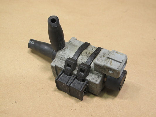 2013-2014 Porsche Cayenne 958 GTS Intake Change Over Vacuum Valve Solenoid