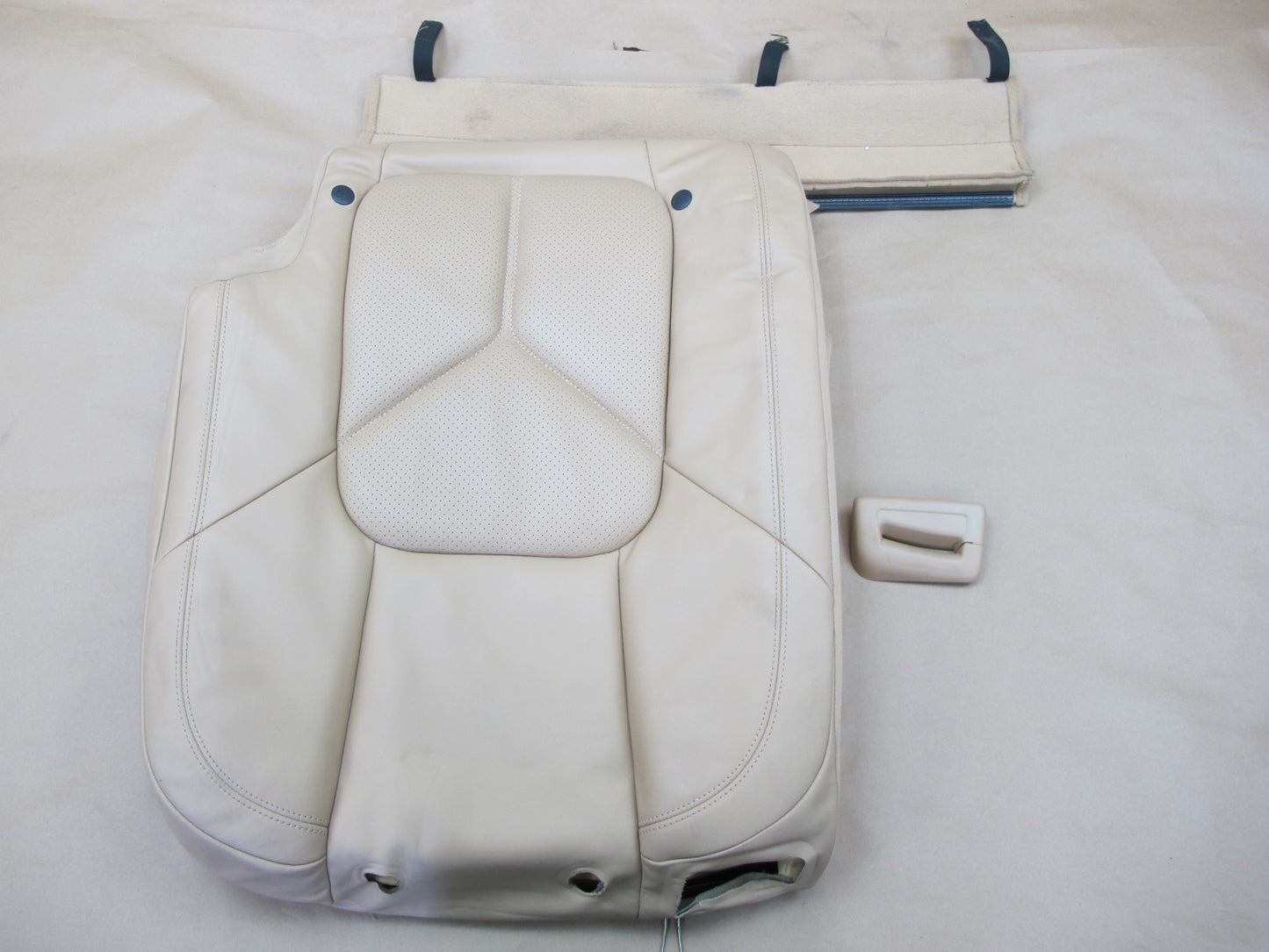 2011-2018 Porsche Cayenne 958 Rear Seat Left Side Upper Leather Cushion Beige