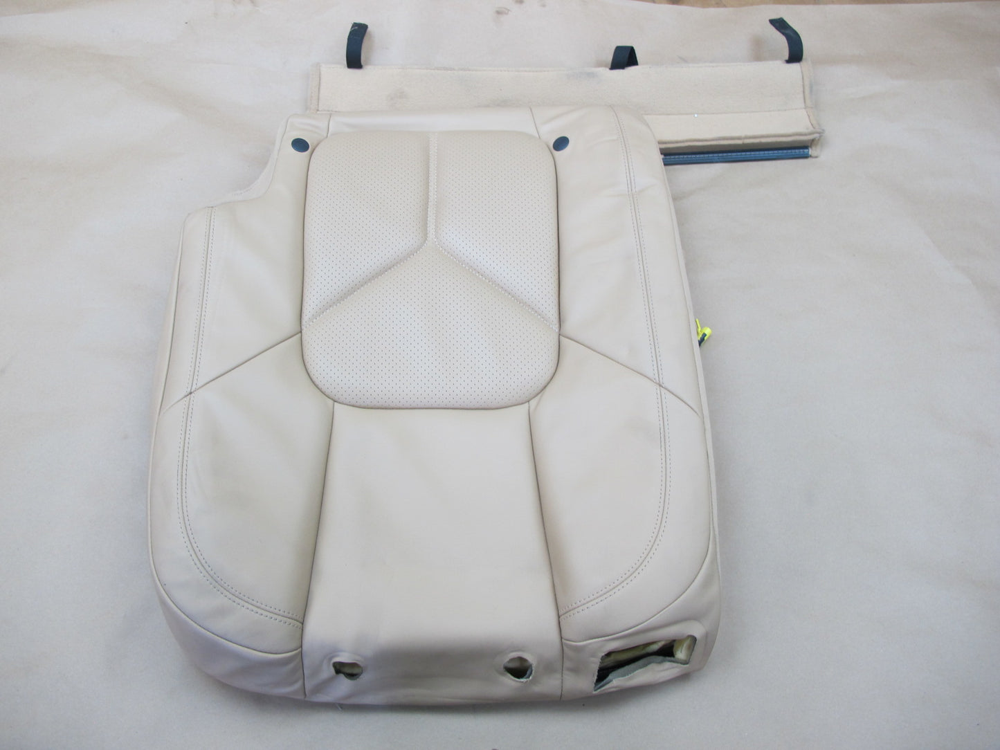 2011-2018 Porsche Cayenne 958 Rear Seat Left Side Upper Leather Cushion Beige