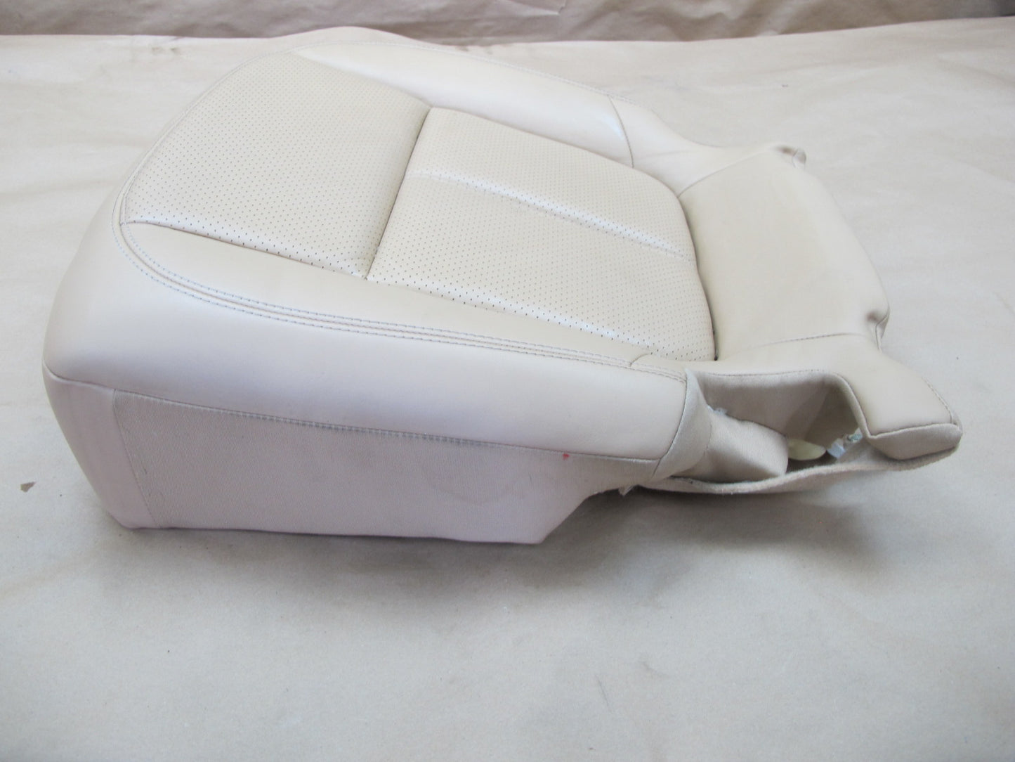 2011-2018 Porsche Cayenne 958 Rear Seat Right Side Lower Leather Cushion Beige