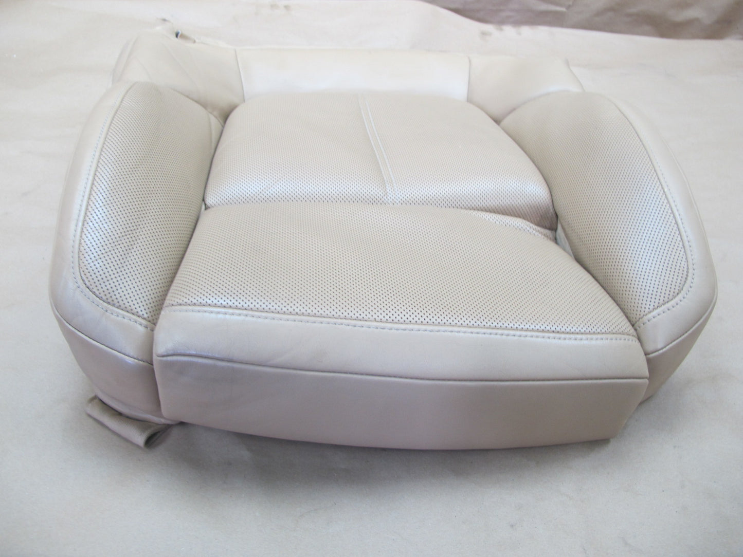 2011-2018 Porsche Cayenne 958 Front Seat Right Side Lower Leather Cushion Beige