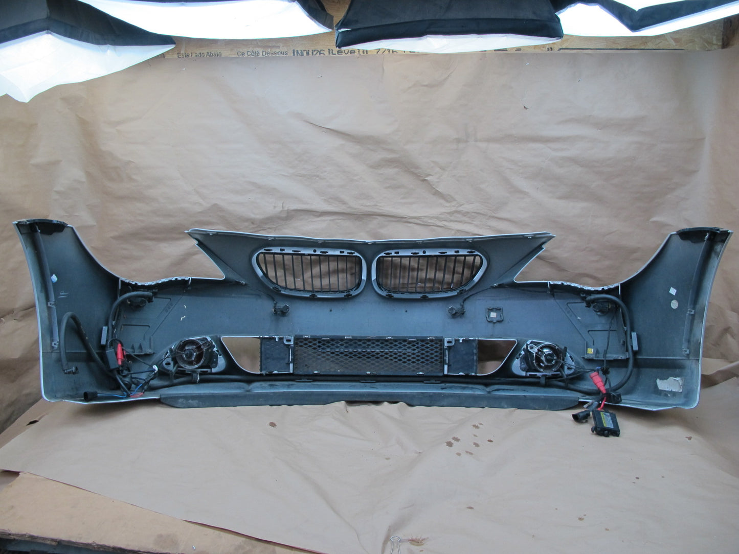 04-07 BMW E63 E64 6-SERIES Front Bumper Cover w Grilles & PDC & Fog Lights OEM