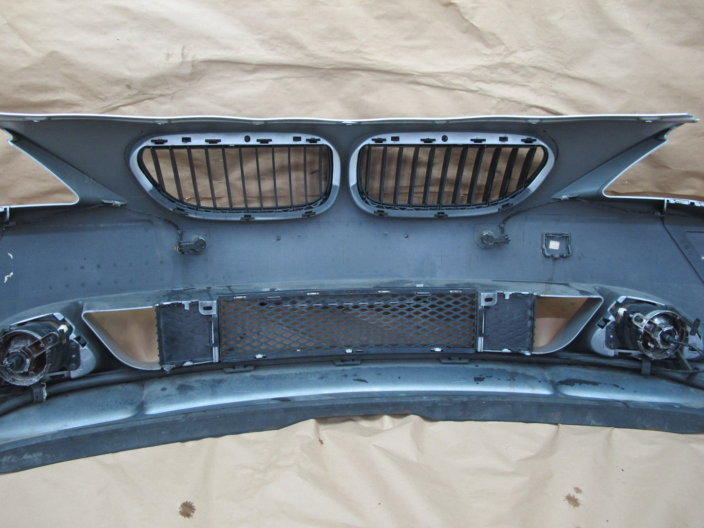 04-07 BMW E63 E64 6-SERIES Front Bumper Cover w Grilles & PDC & Fog Lights OEM