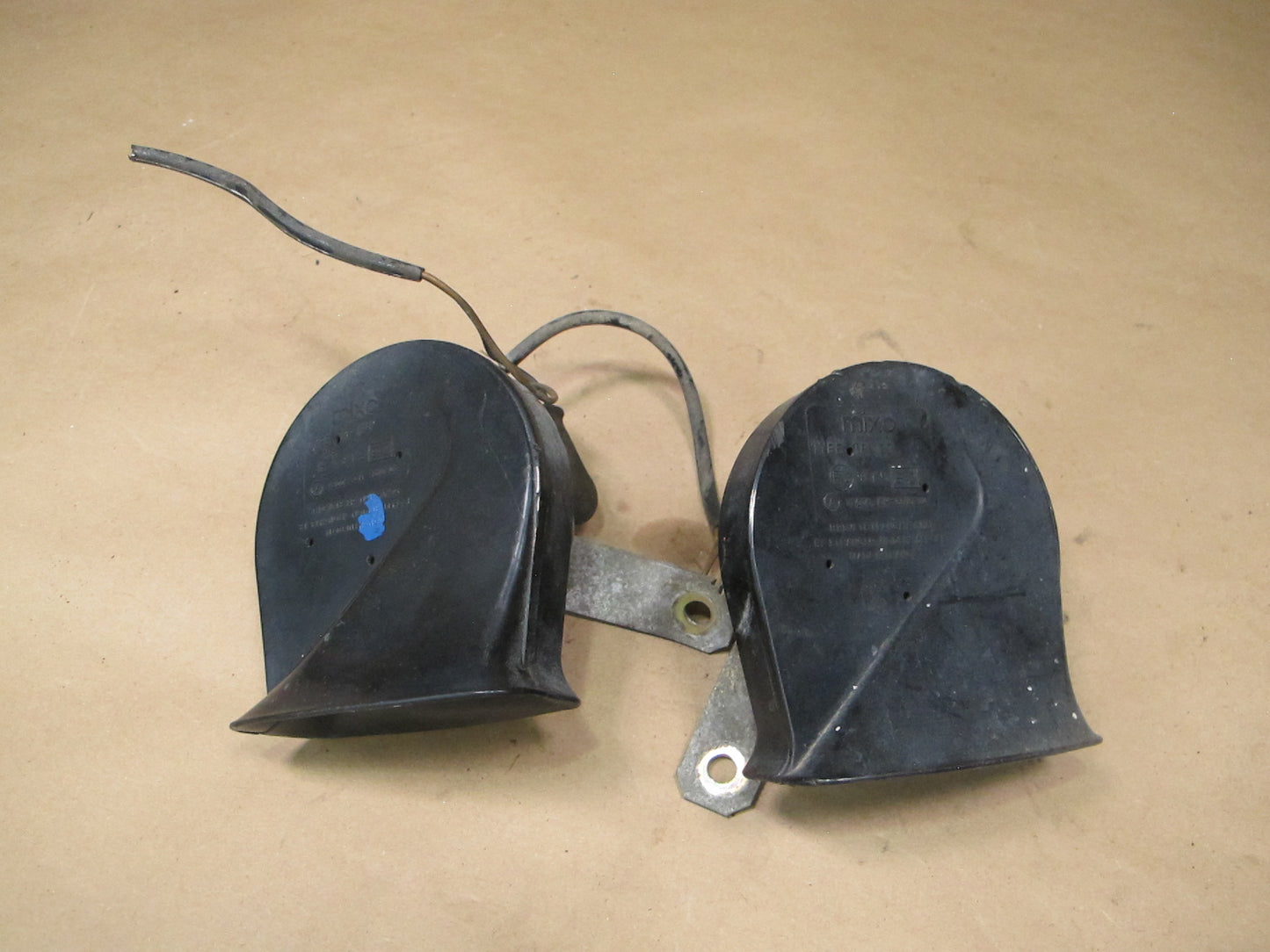 84-91 Porsche 944 Set of 2 High & Low Tone Note Pitch Horn Signal OEM