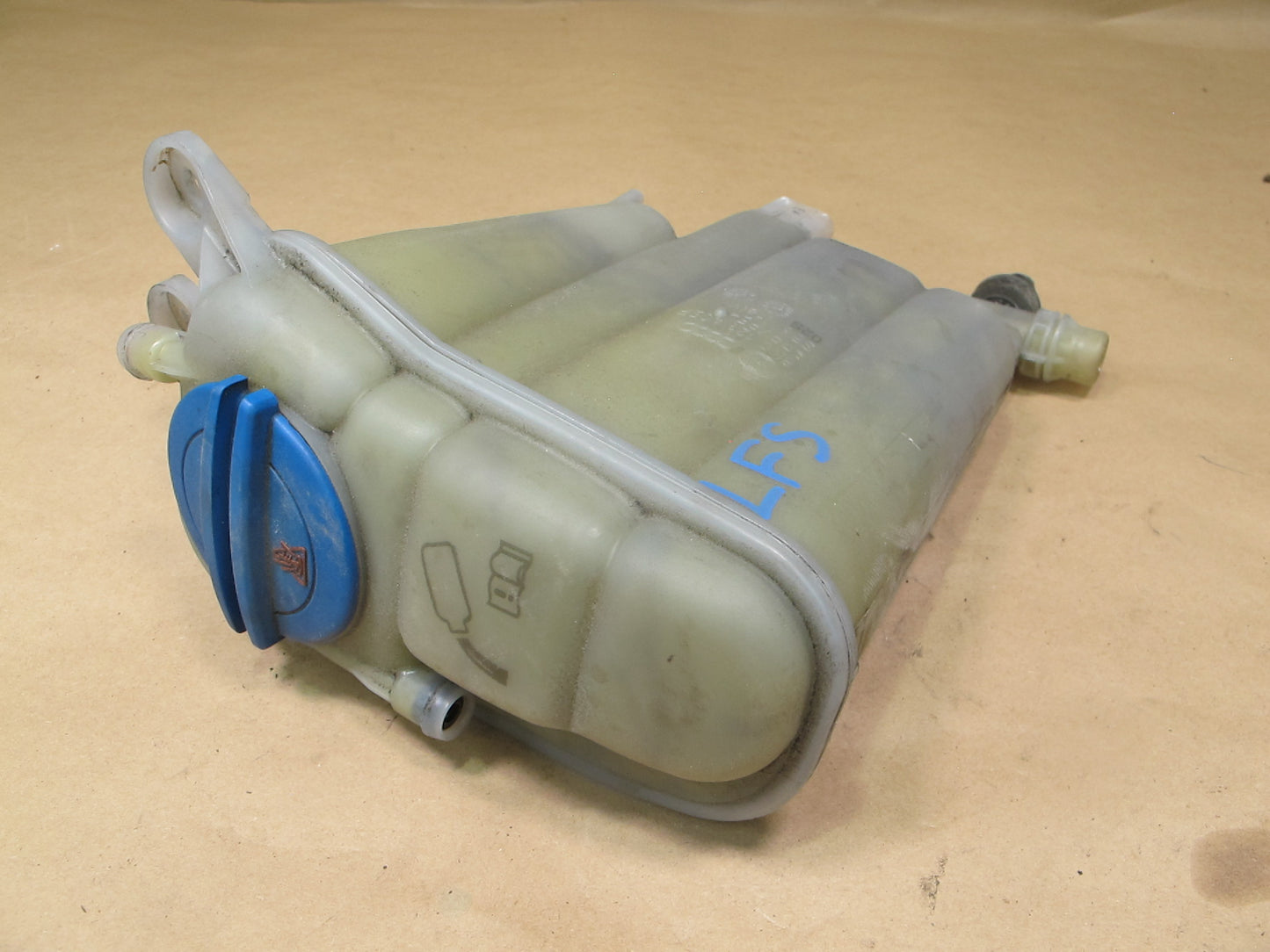 08-16 Audi 8T A5 S5 A4 S4 Engine Cooling Expansion Overflow Reservoir Tank OEM