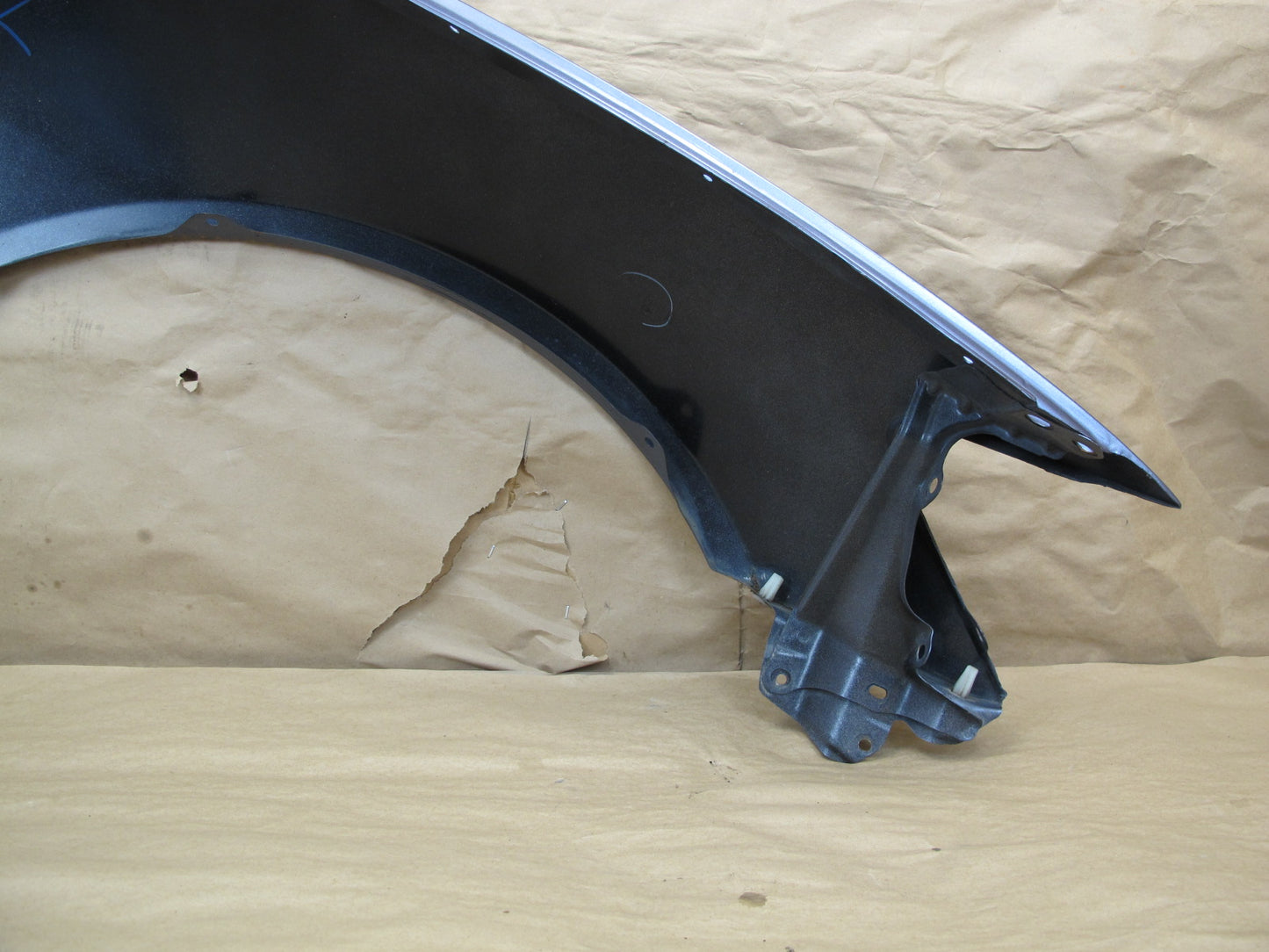 01-05 Lexus JCE10 IS300 Front Left Fender Shell Cover Panel OEM