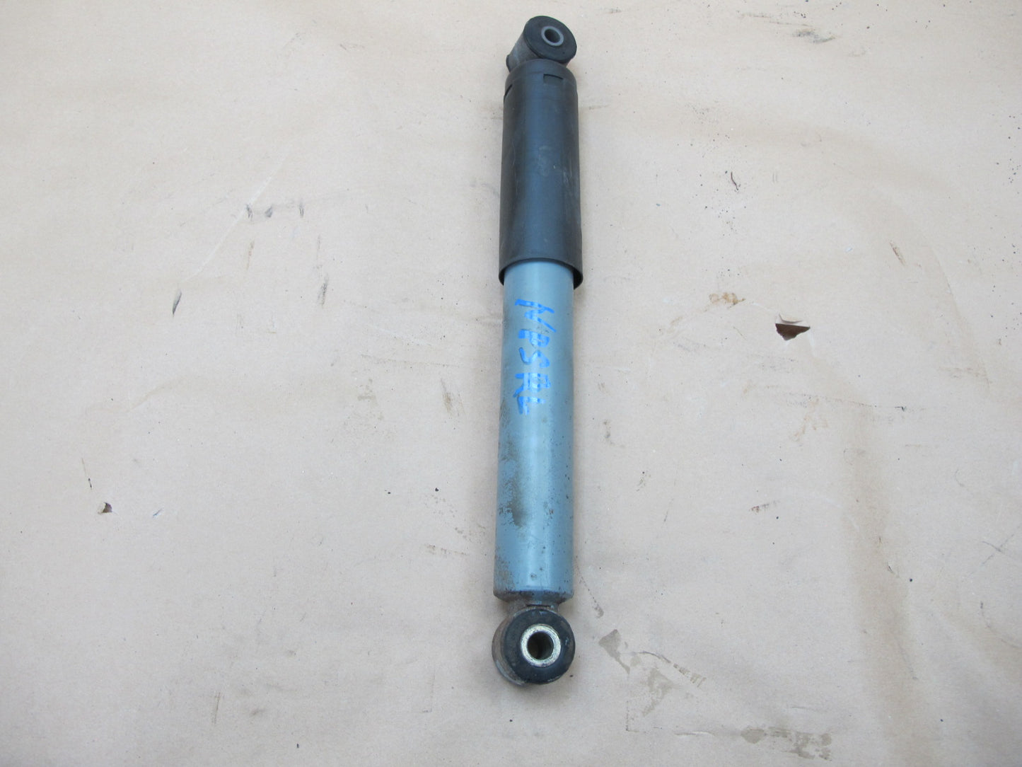 86-89 Porsche 944 Turbo 951 Set of 2 Rear Strut Shock Absorber OEM