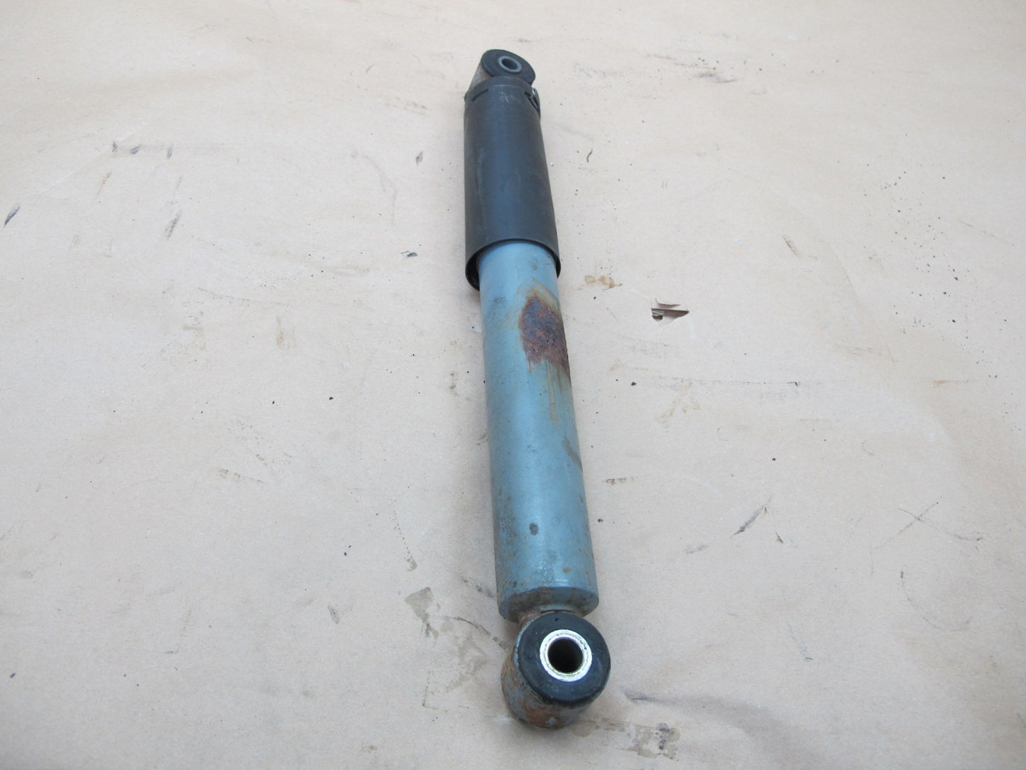 86-89 Porsche 944 Turbo 951 Set of 2 Rear Strut Shock Absorber OEM