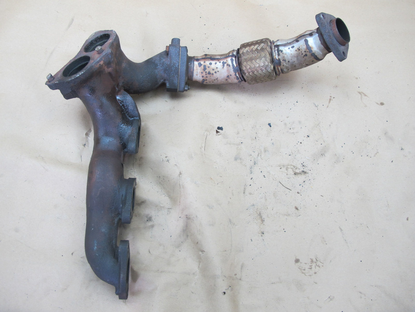 84-86 Nissan 300ZX Z31 VG30E NON Turbo Exhaust Manifold w Crossover Pipe OEM