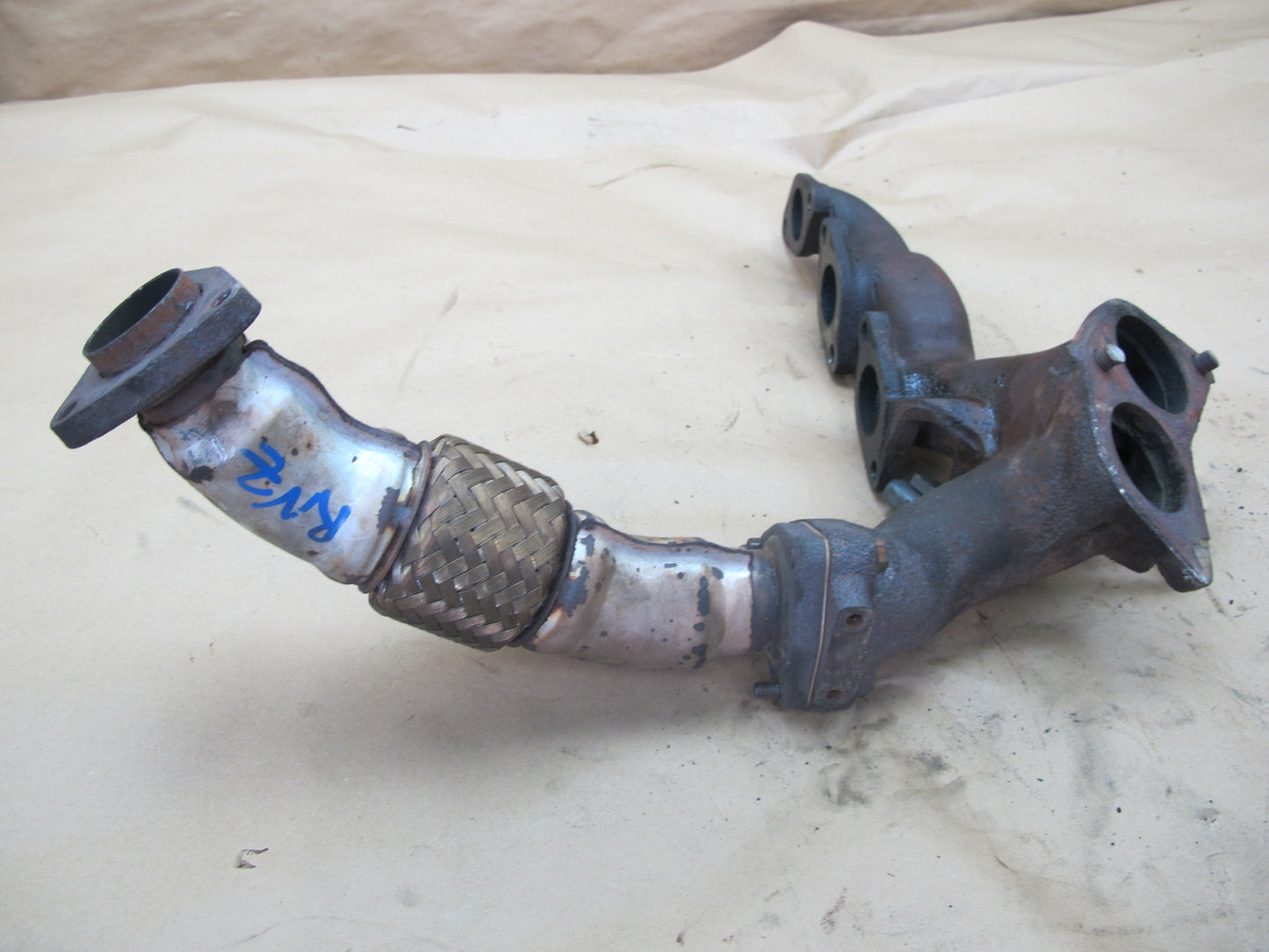 84-86 Nissan 300ZX Z31 VG30E NON Turbo Exhaust Manifold w Crossover Pipe OEM